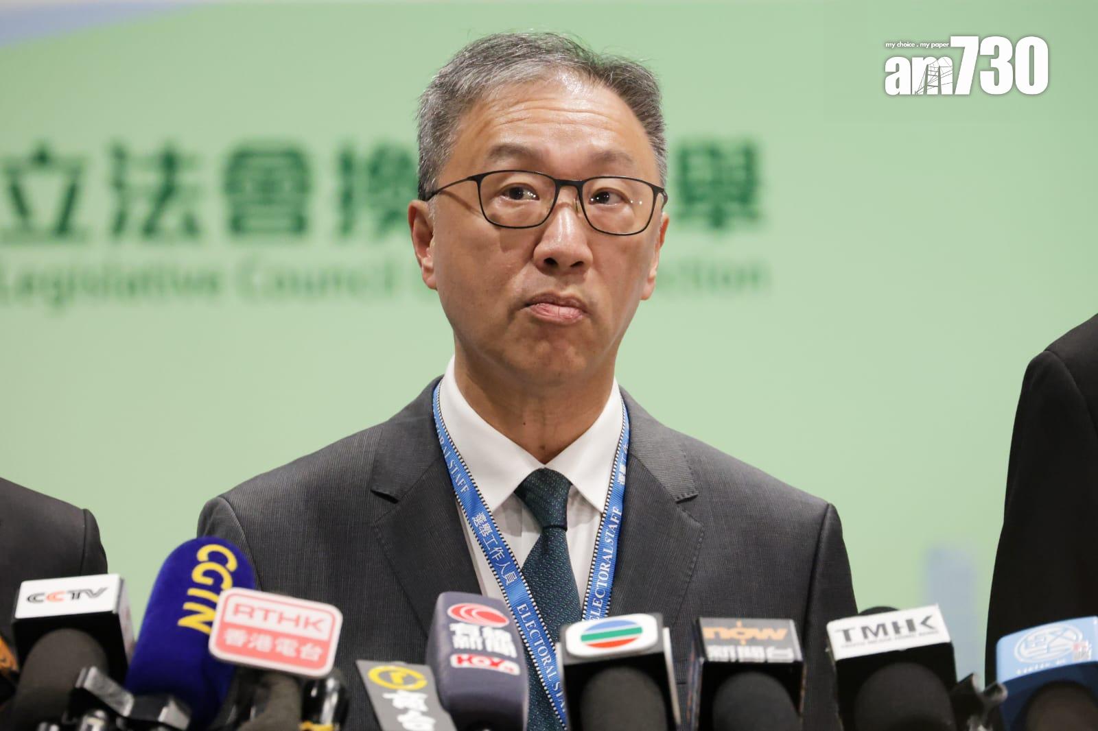 選管會主席陸啟康傍晚見記者,他呼籲仍未投票的選民盡快投票 (吳康琦攝)