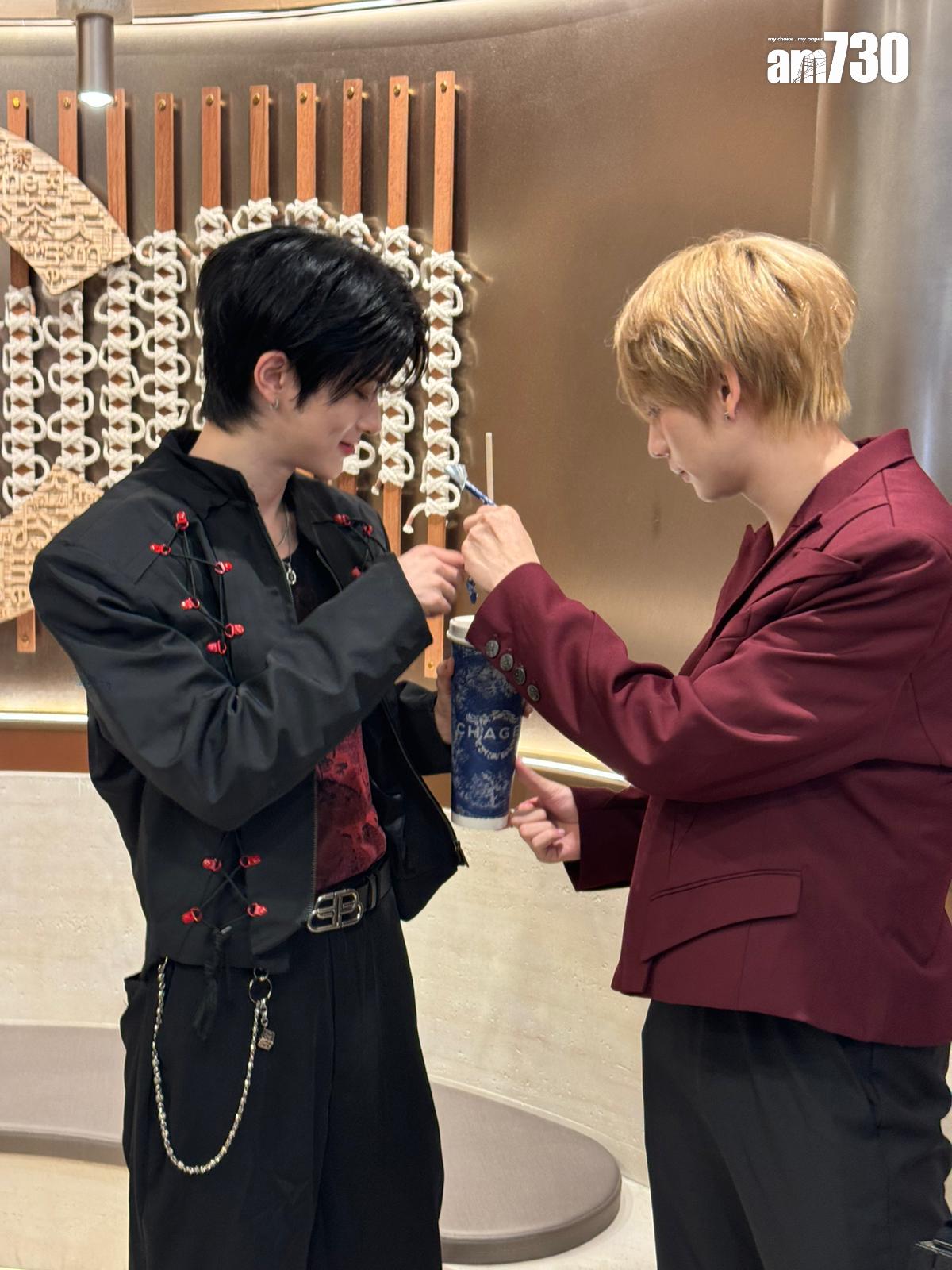 SING與LEO今次來去匆匆,結束是日工作隨即啟程回到南韓宣傳新歌。 (娛樂組攝)