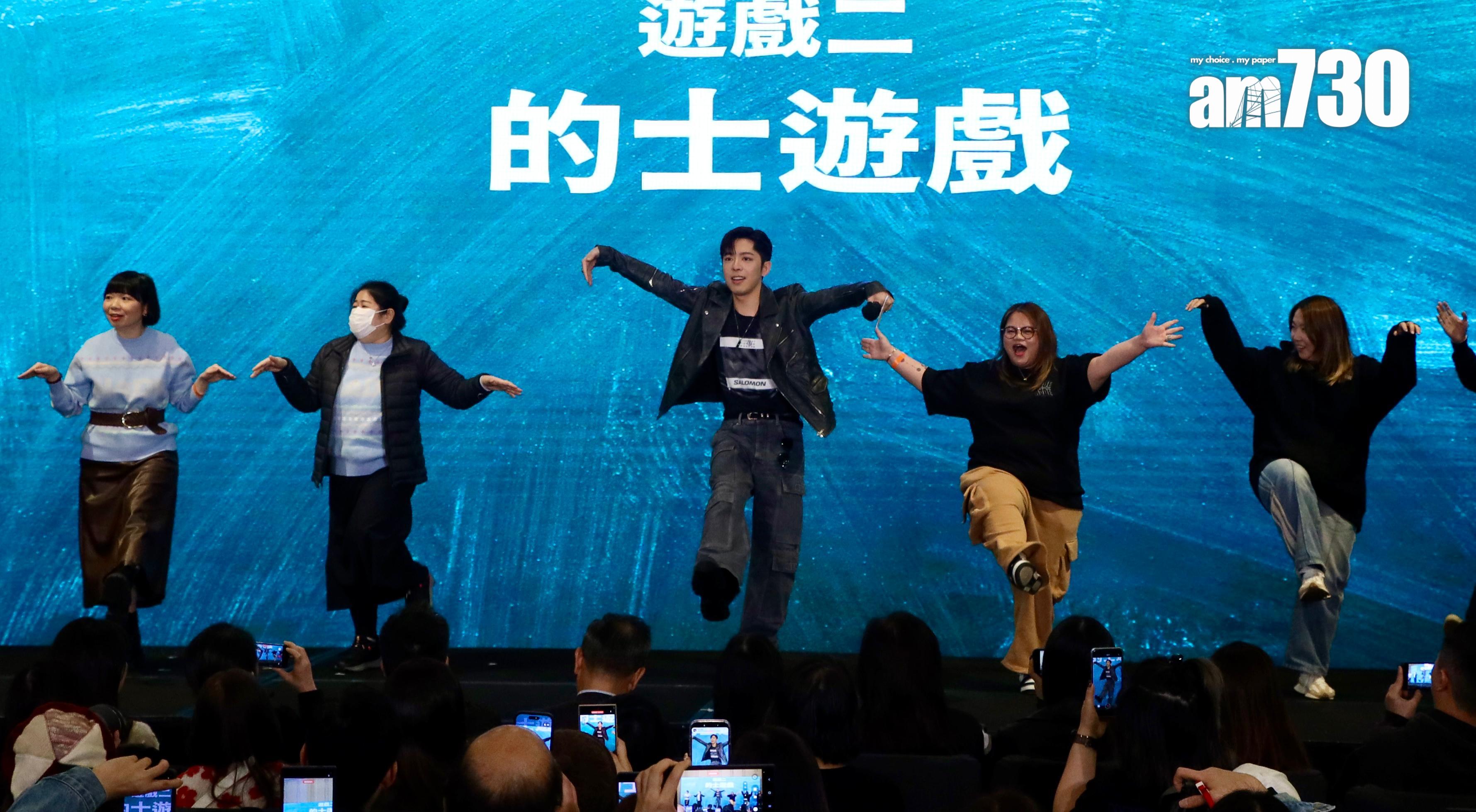 Edan呂爵安出席《模範的士3》宣傳活動,與「爵屎」大玩遊戲。(娛樂組攝)