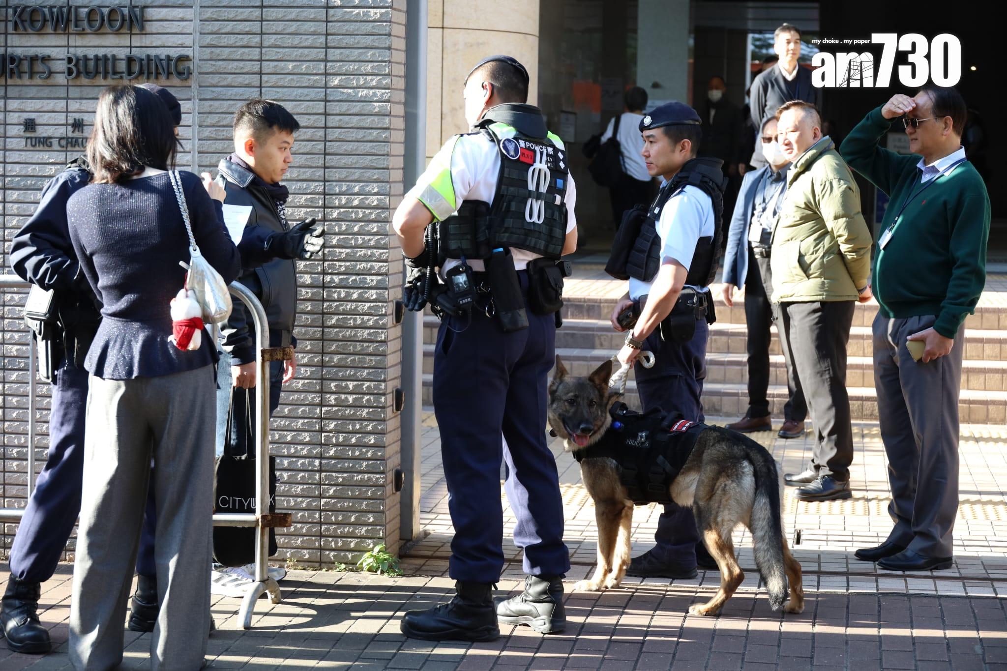 黎智英案於西九龍法院裁決,現場警力加強。(鍾式明攝)