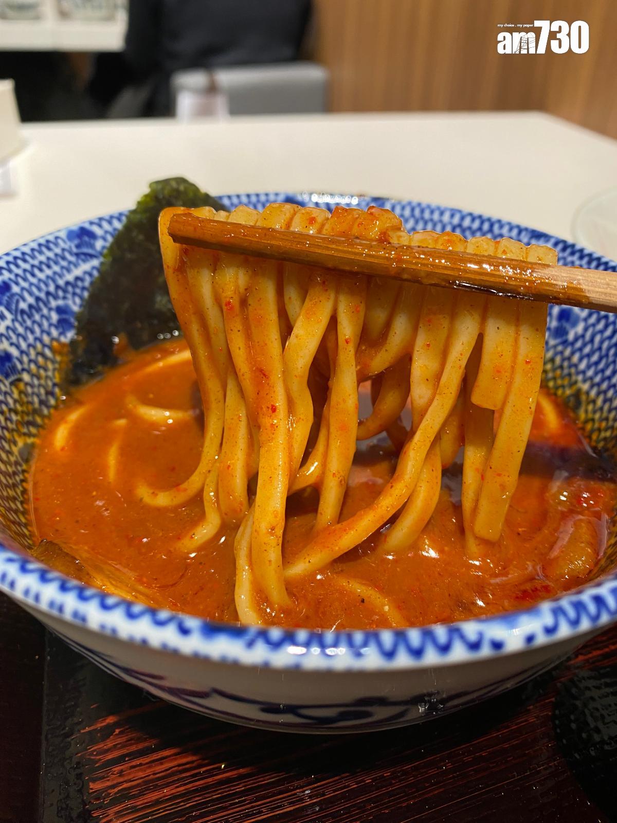 原味(辛口)湯汁頗有辛勁,嘗到豐富魚介香味,也細味出豚骨湯的濃厚鮮味。