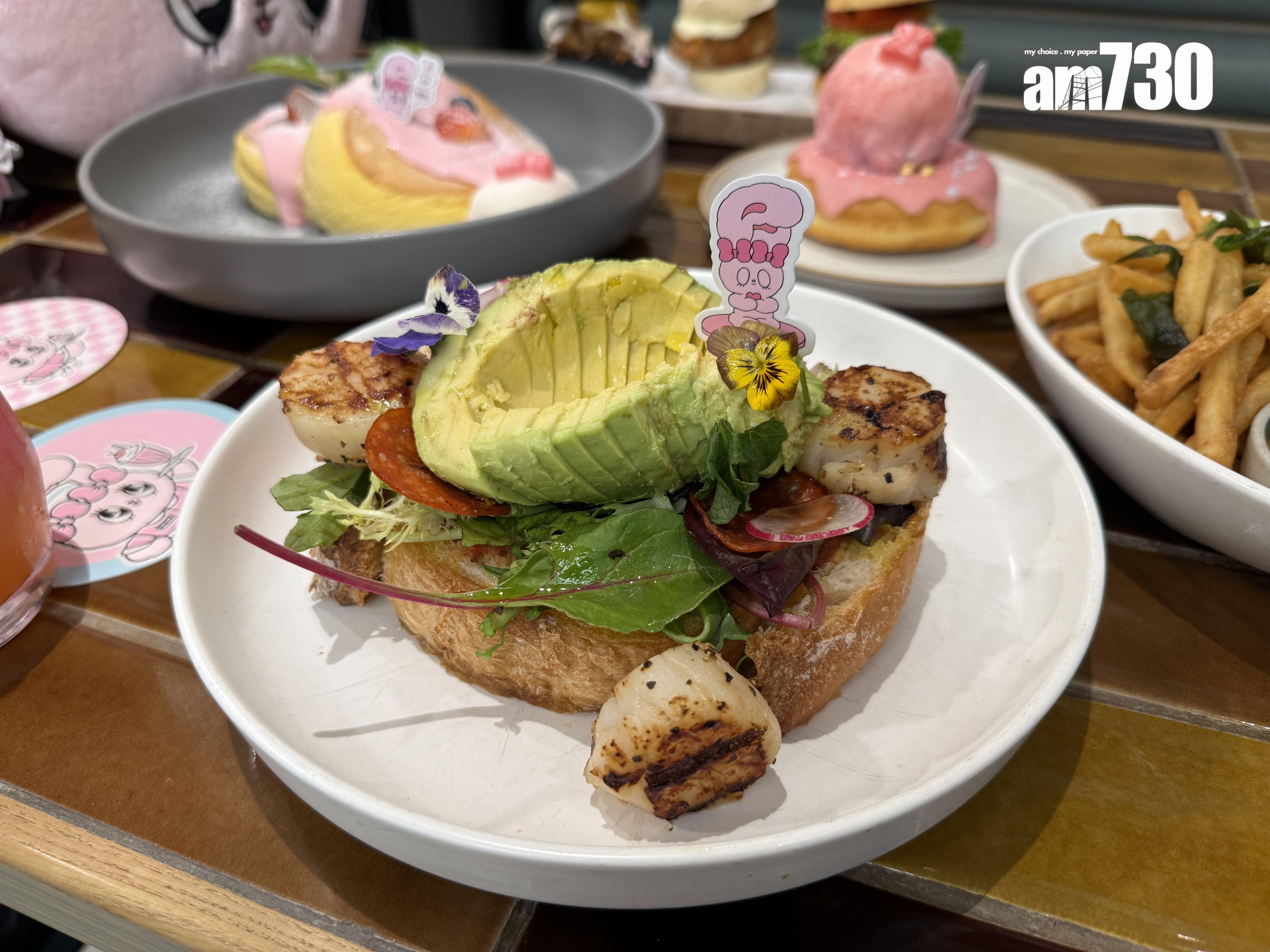 香煎帶子配西班牙辣香腸牛油果多士$128(本報攝)