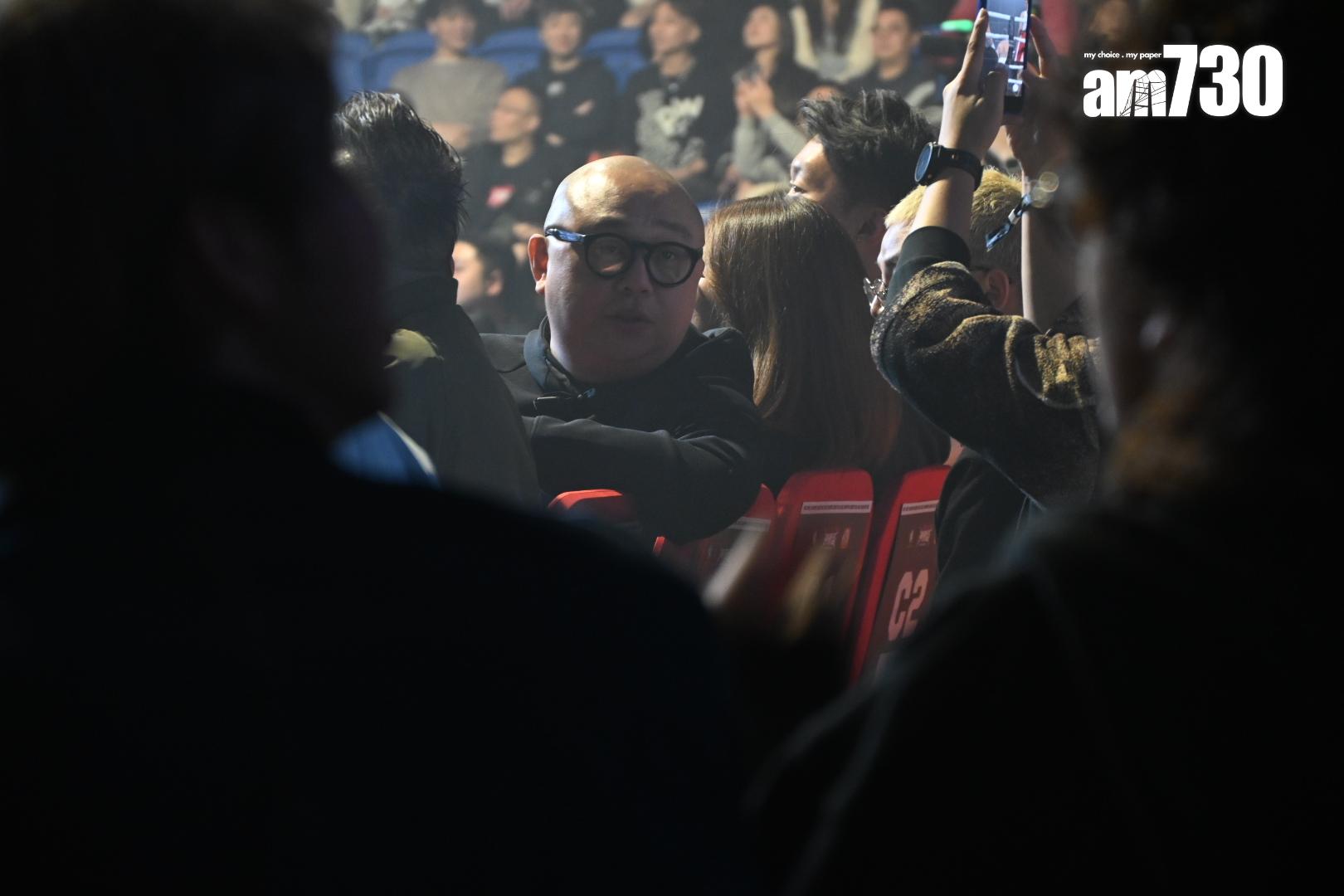 林盛斌坐VIP席。