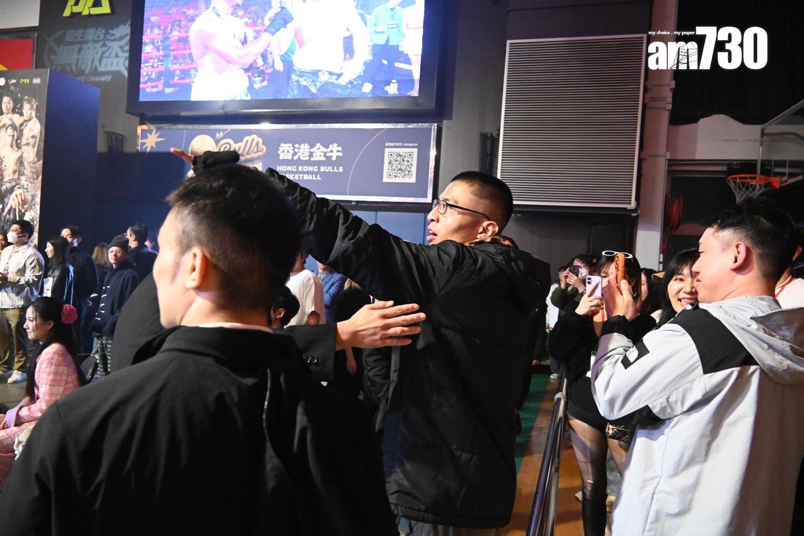 劉馬車被帶離場。(娛樂組攝)