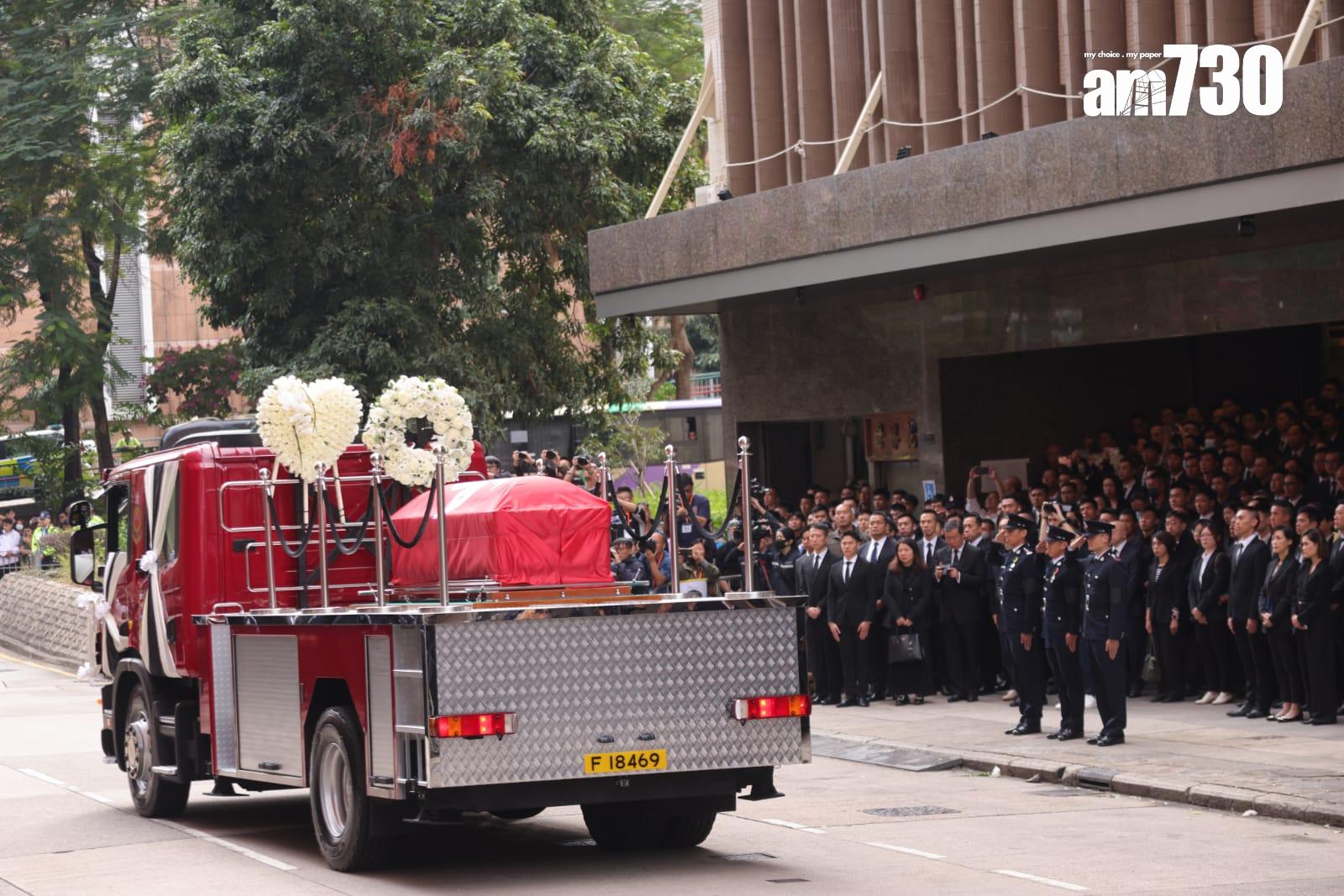 大埔宏福苑五級火|何偉豪今出殯 官民夾道送別。(吳康琦 攝)