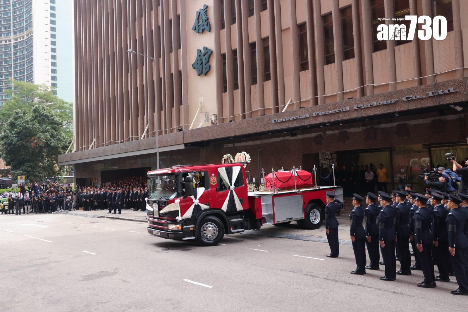 大埔宏福苑五級火|何偉豪今出殯 官民夾道送別。(吳康琦 攝)