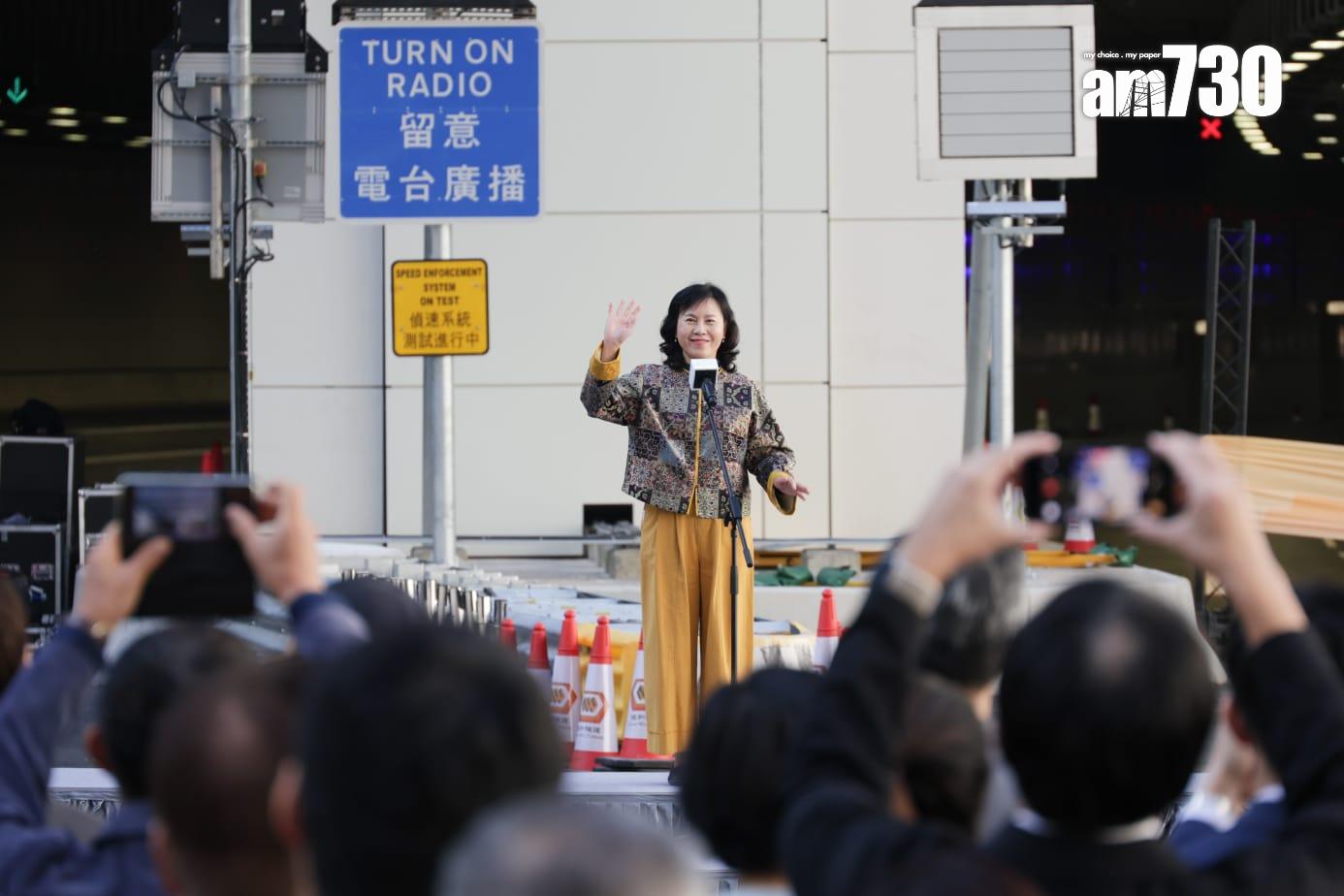 中九龍繞道油麻地段通車 陳美寶:火災後運輸基建不能停下來 (吳康琦攝)