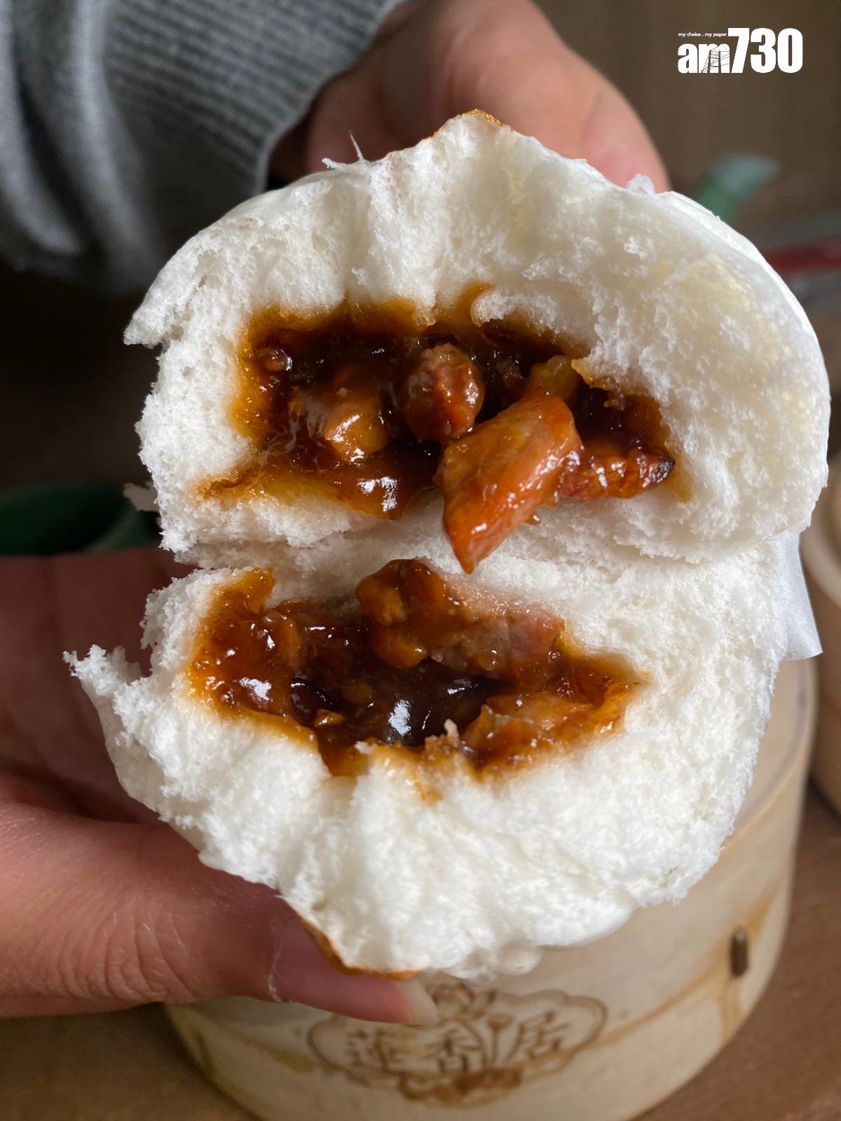 蓮香代言人修哥至愛吃京皮叉燒包,叉燒餡與蜜汁味道新鮮,包身鬆軟。