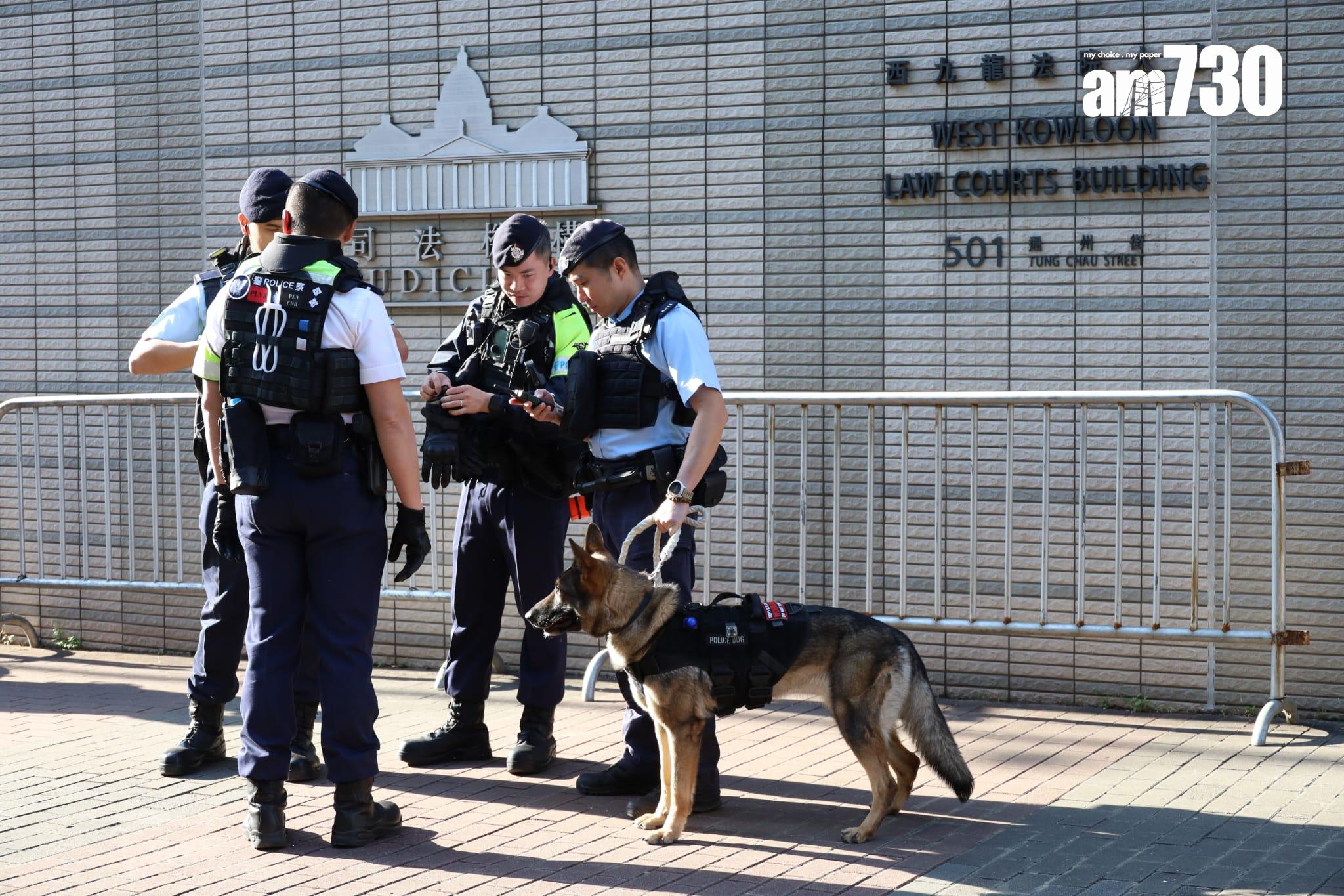 黎智英案於西九龍法院裁決,現場警力加強。(鍾式明攝)