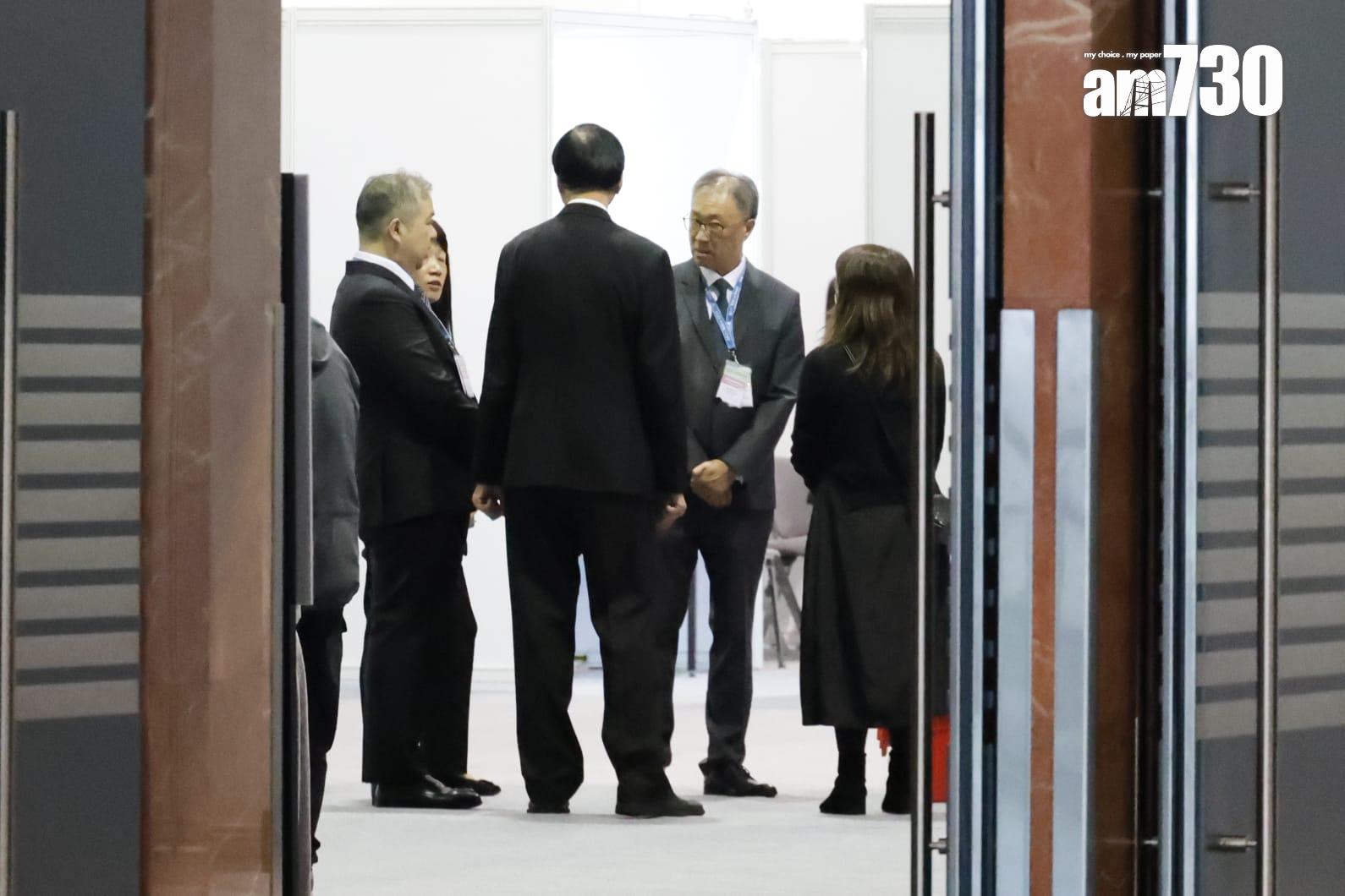 選管會主席陸啟康傍晚見記者,他呼籲仍未投票的選民盡快投票 (吳康琦攝)