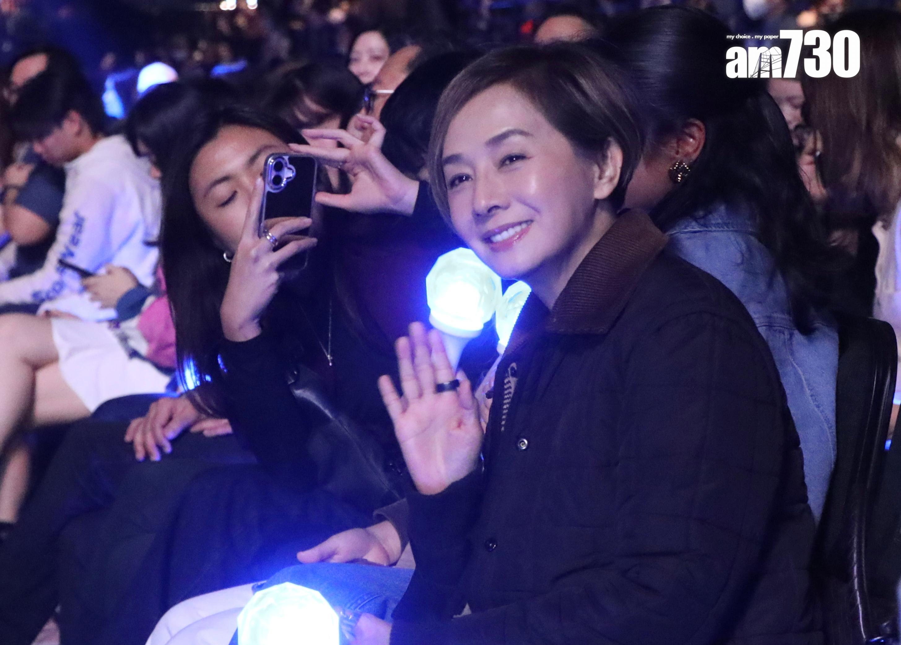 毛舜筠捧場支持姜濤。