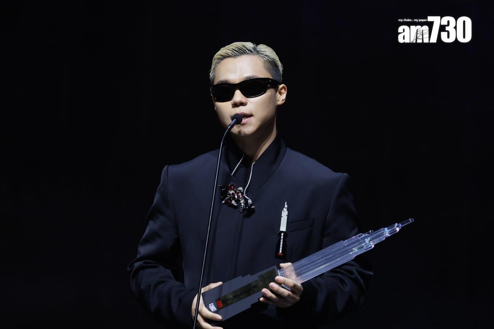 湯令山憑《用背脊唱情歌》奪年度歌曲。 (蘇文傑攝)