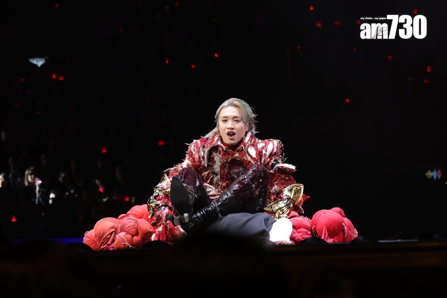 柳應廷Jer瞓地唱solo版《吃腐肉的鷹》。(娛樂組攝)