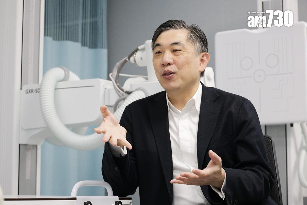 梁禮賢稱,只有盡快立法才能解決跨境醫療廣告問題。(吳康琦攝)