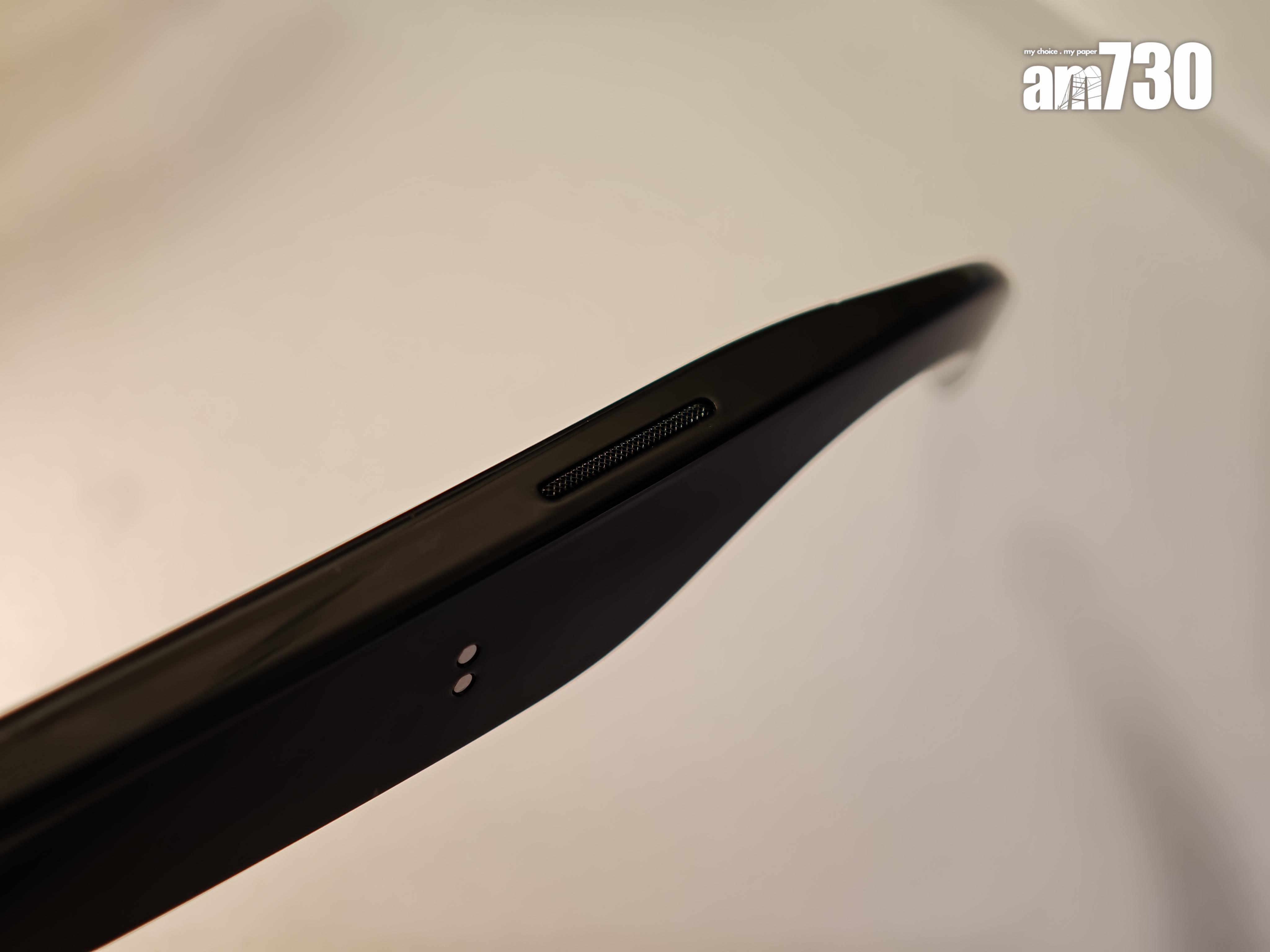 HTC VIVE Eagle兩邊鏡臂上下設有喇叭。