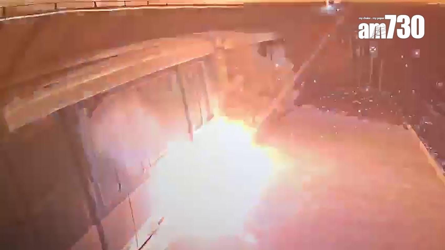 香港國際機場旅客捷運系統有列車轉彎期間爆出火光,歷時近3秒。(消息人士影片截圖)