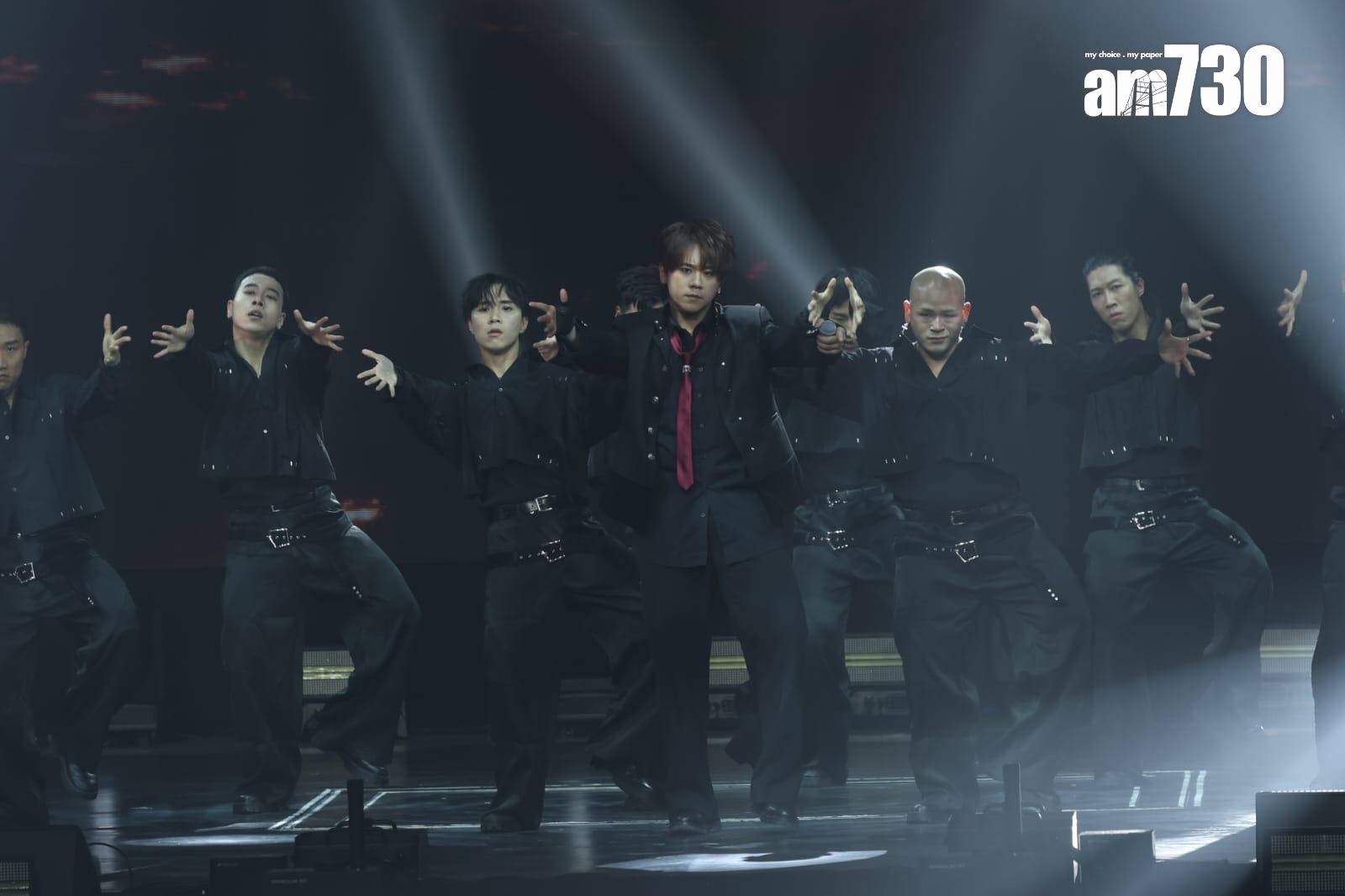 姜濤以嘉賓身份唱出《Boulder》。 (周令知攝)