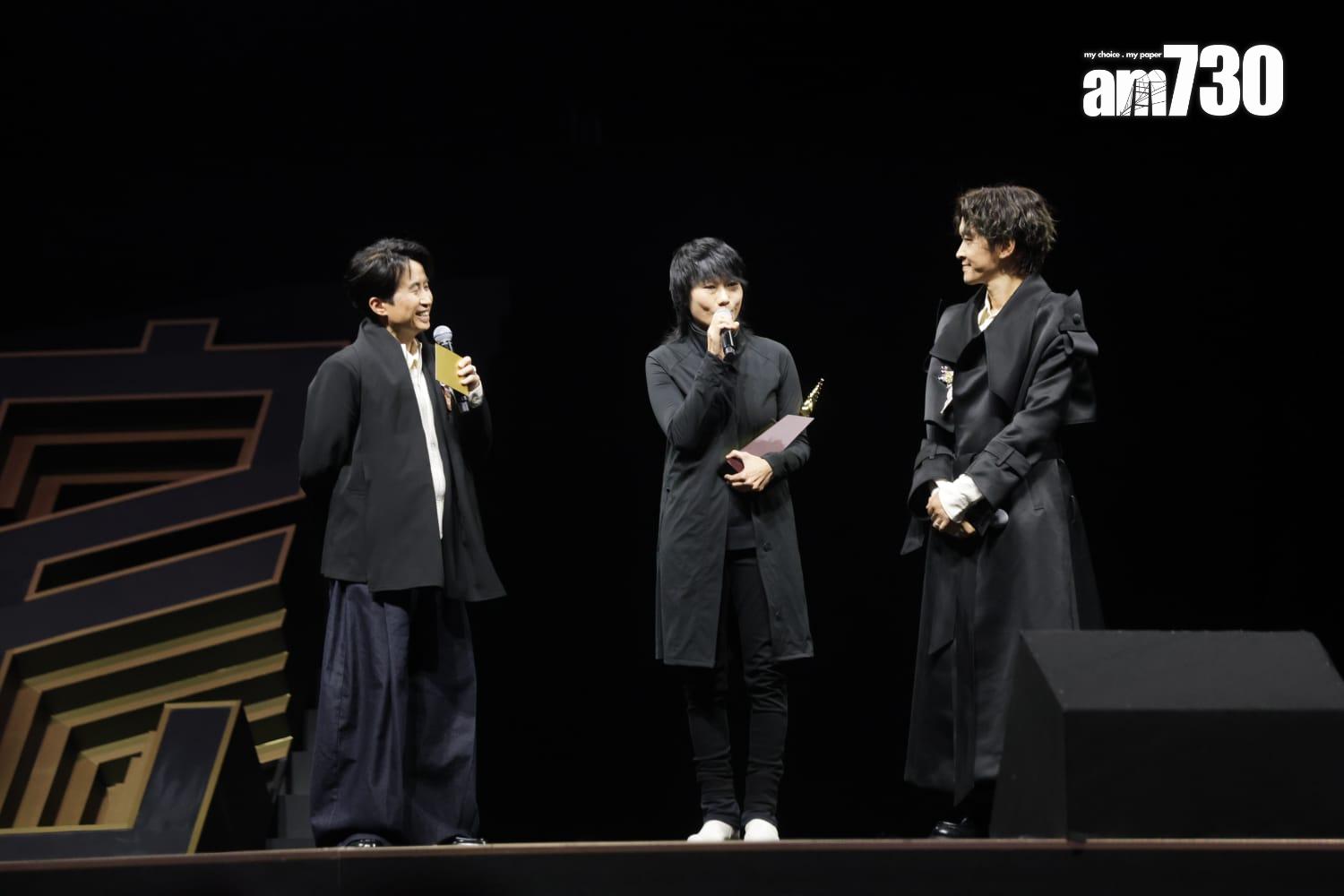 MakerVille派代表代領。(吳康琦攝)