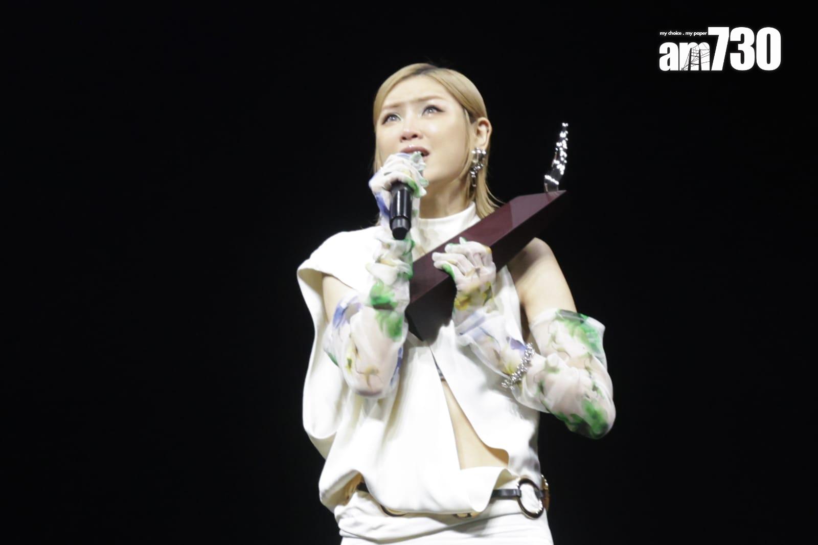 陳蕾拎「叱咤樂壇唱作人」銀獎,心情激動。(吳康琦攝)