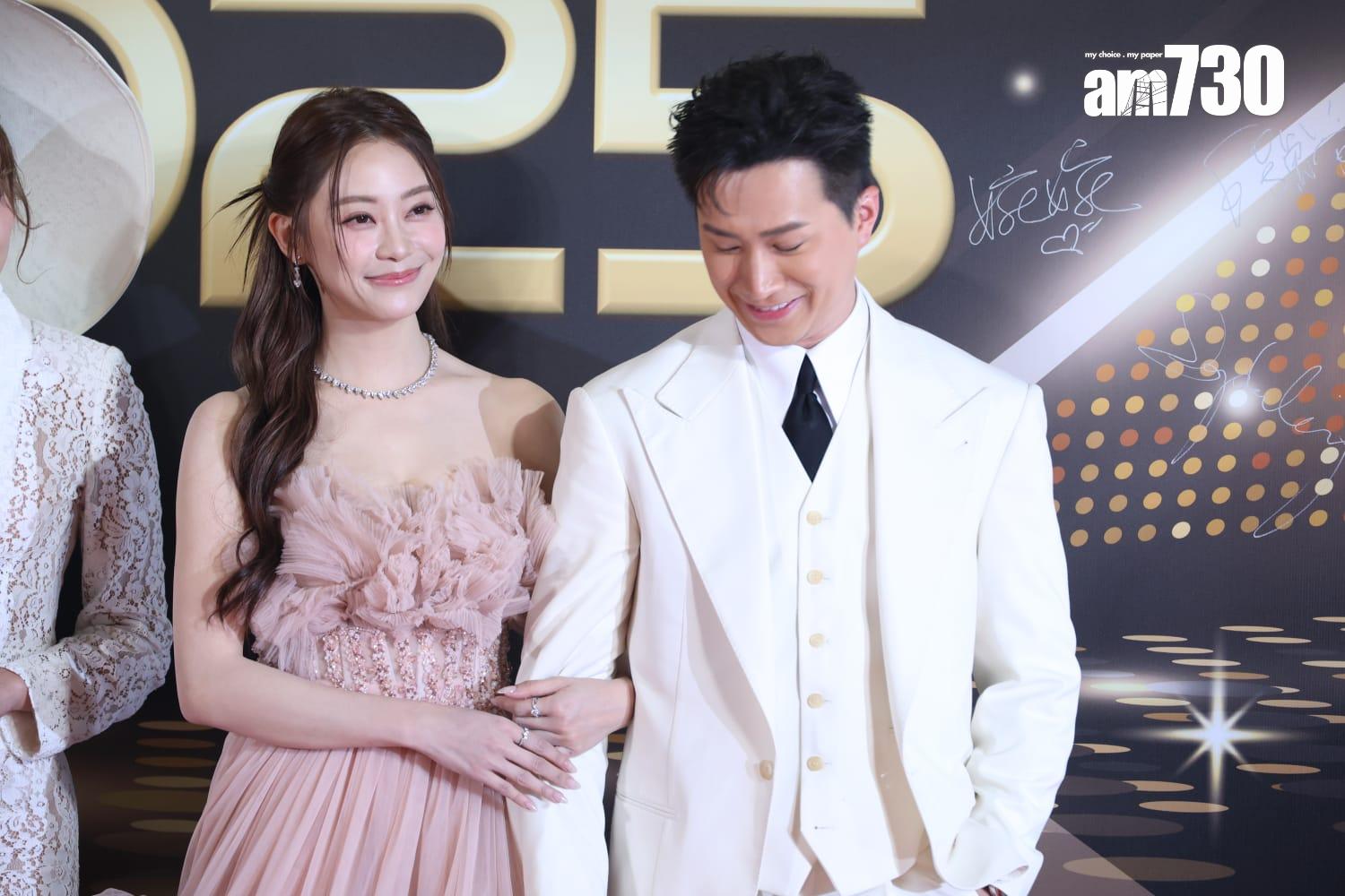 《萬千星輝頒獎禮2025》紅地毯|葉蒨文、曾展望。(林俊源攝)