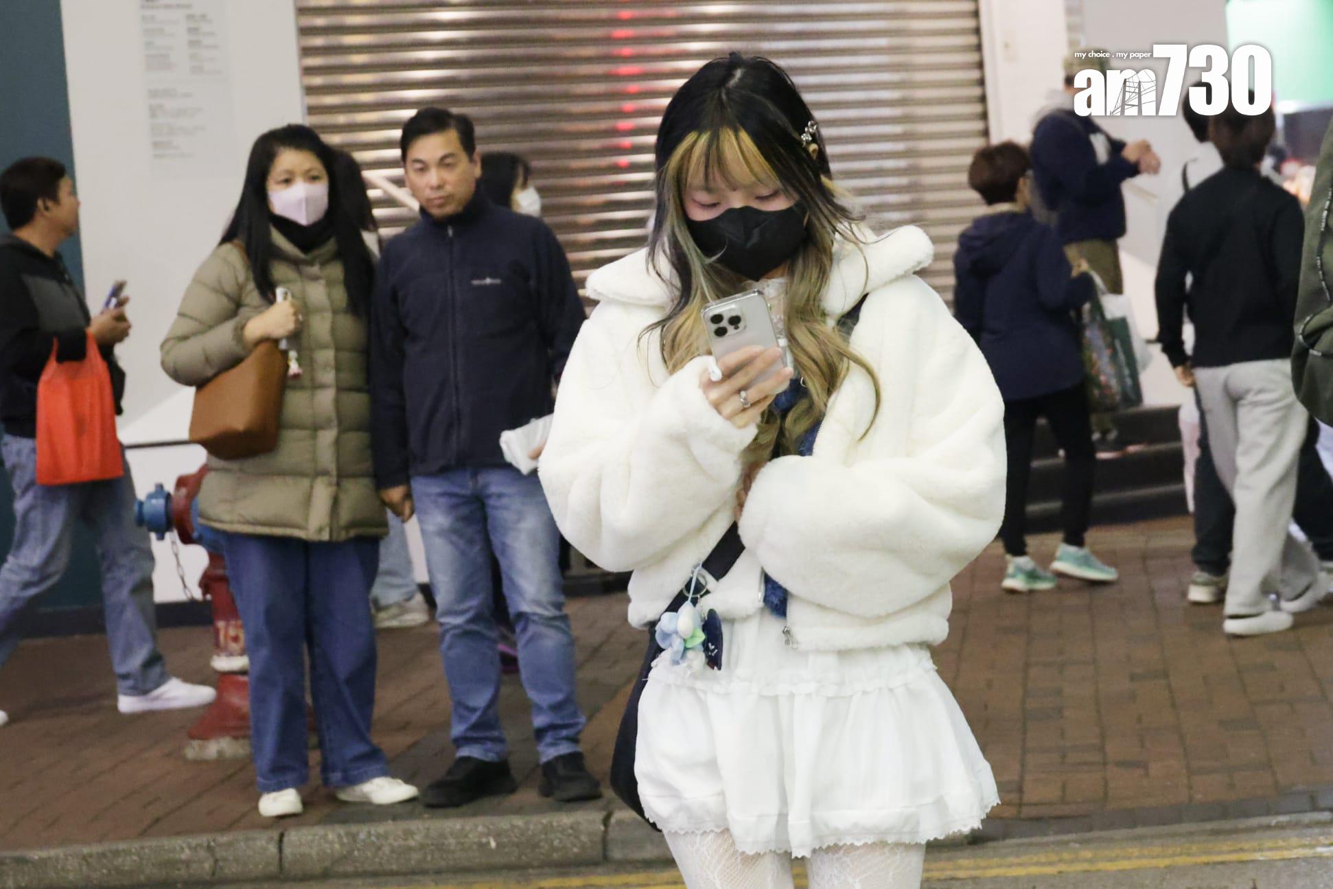 天文台再發霜凍警告,大埔粉嶺今早現白霜。(吳康琦攝)