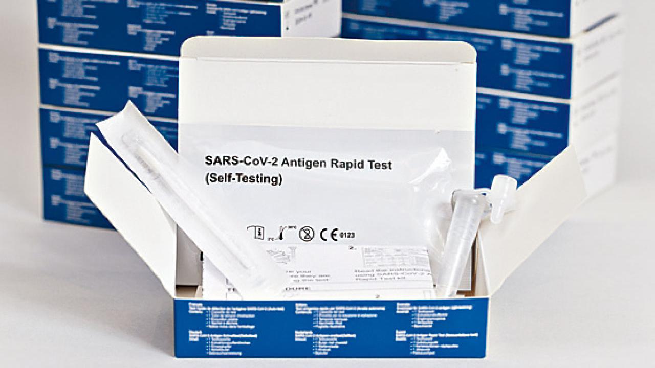 新世界聯乘Prenetics助抗疫 20萬套快速檢測包贈基層