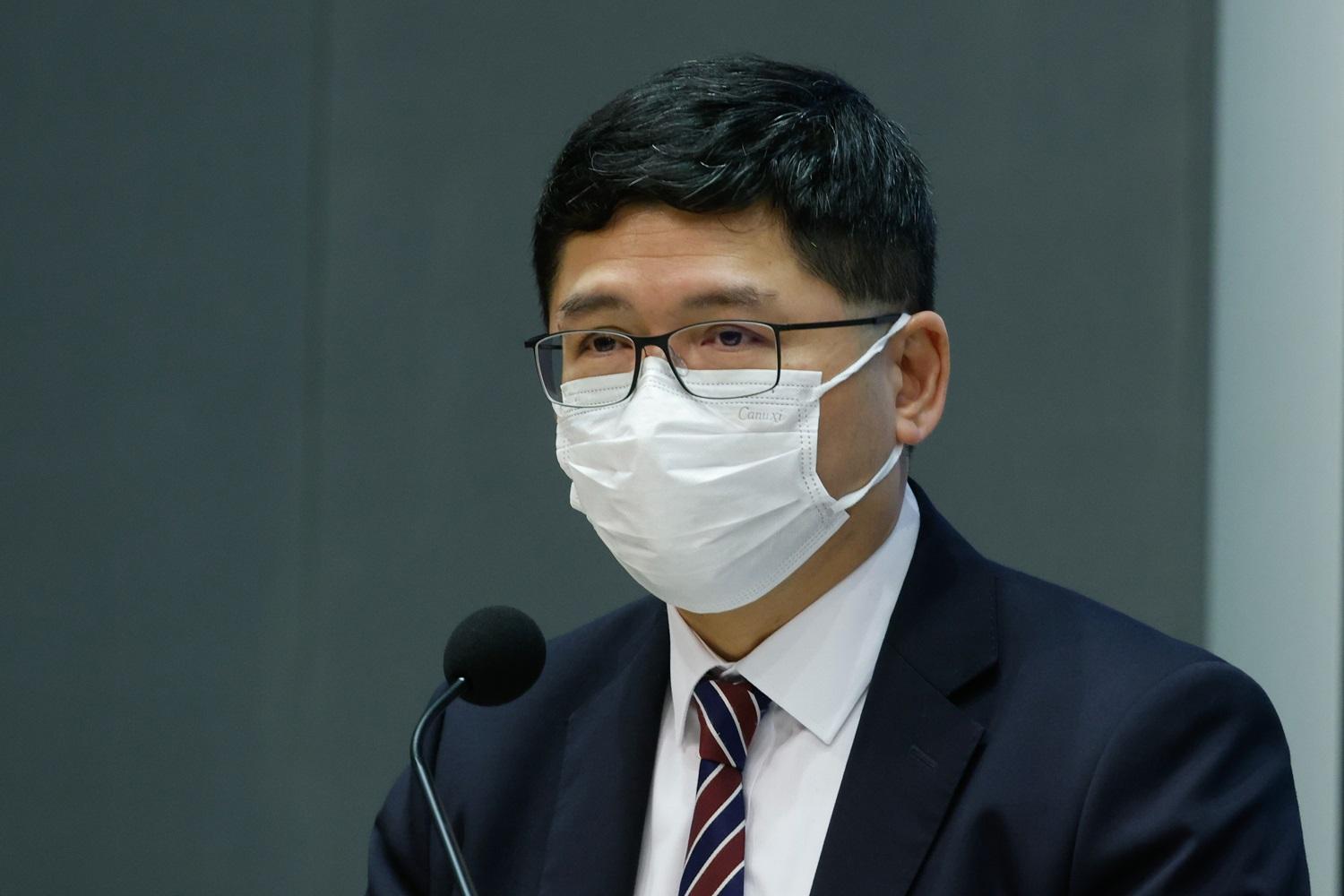 新冠肺炎｜高拔陞：一成患者求診也構成大壓力 考慮擴充「指定診所」