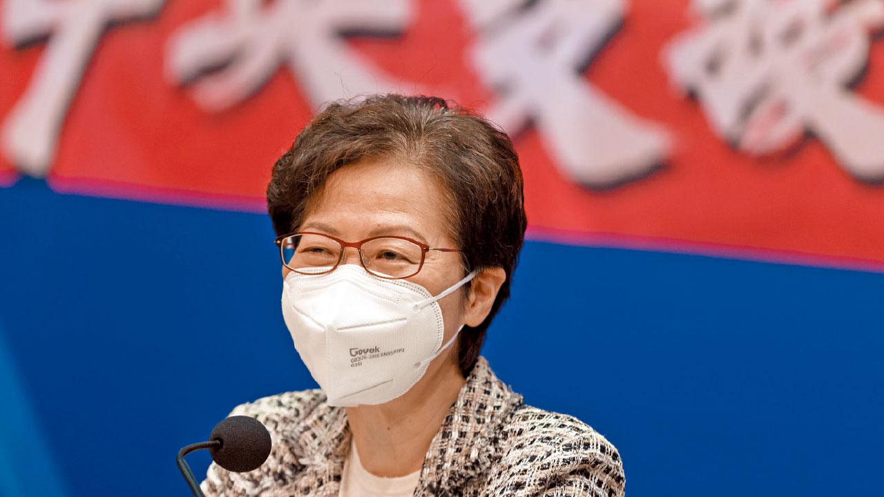 抗疫策略急轉彎  全民強檢急降溫 特首：不優先 不勉強 不躺平