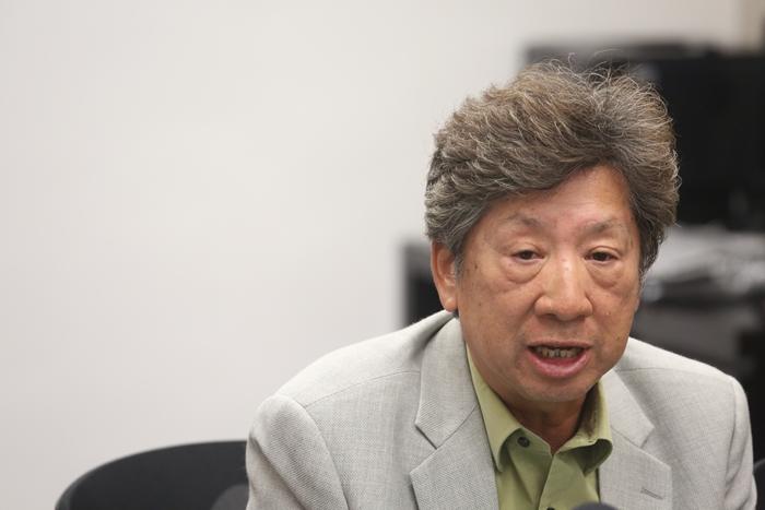 湯家驊指，兩位英國法官辭任不影響終院運作。