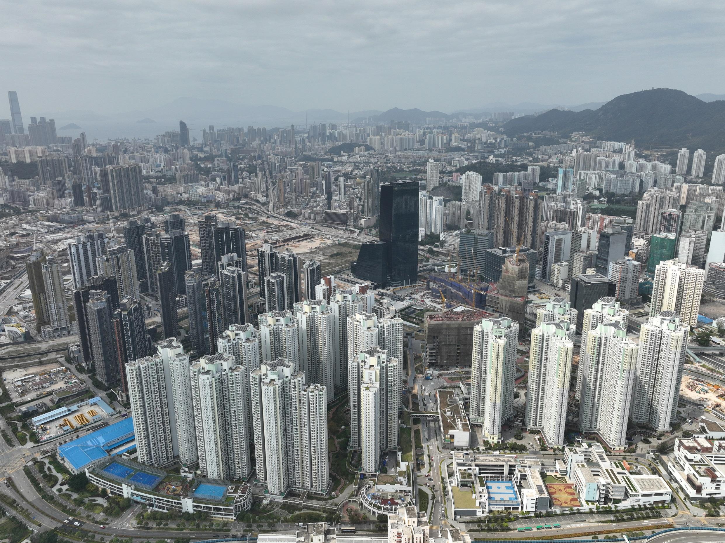 啟德德朗邨(左)及啟晴邨(右)。(資料圖片／陳奕釗攝)