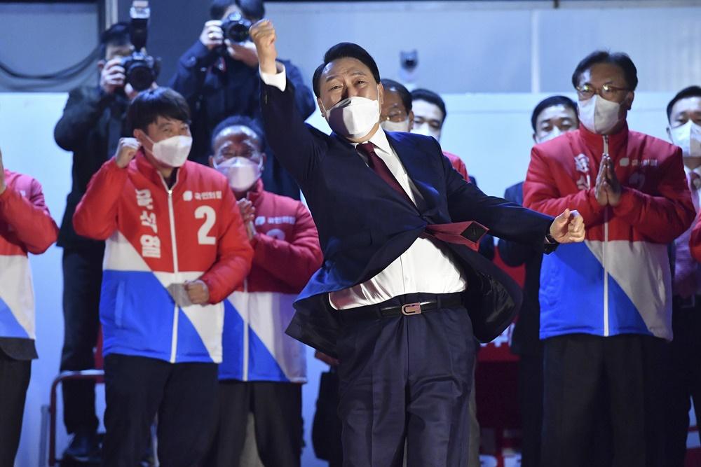 尹錫悅當選總統，李在明承認落敗。(AP)