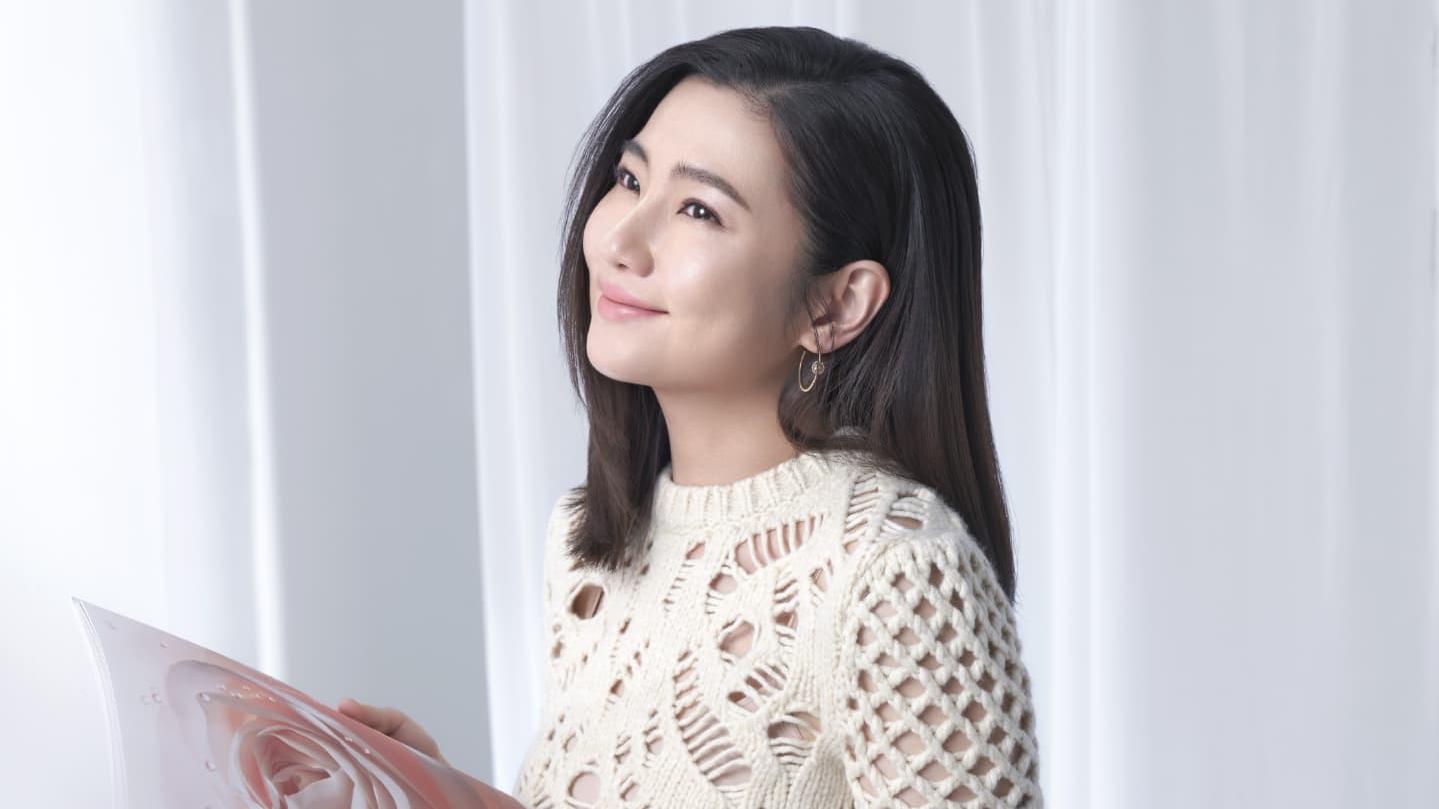 任家萱與新歡手挽手 直認戀情︰我的春天也來了