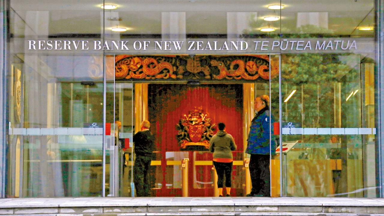 大手上調｜新西蘭升半厘 加國緊跟 通脹襲環球 央行齊加息