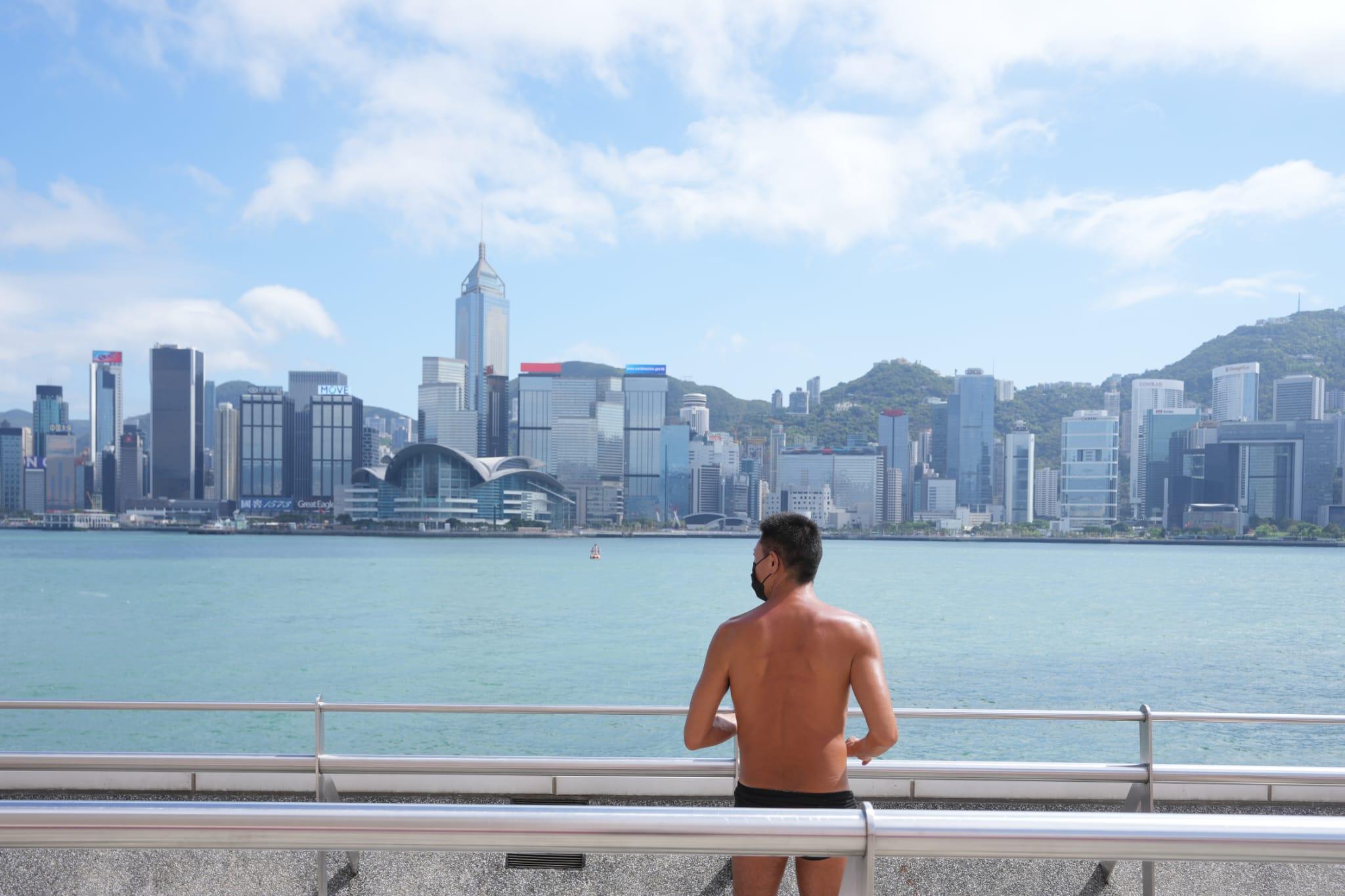 天文台指，本港上月平均最高氣溫25度，為有紀錄以來3月份的最高。(資料圖片)