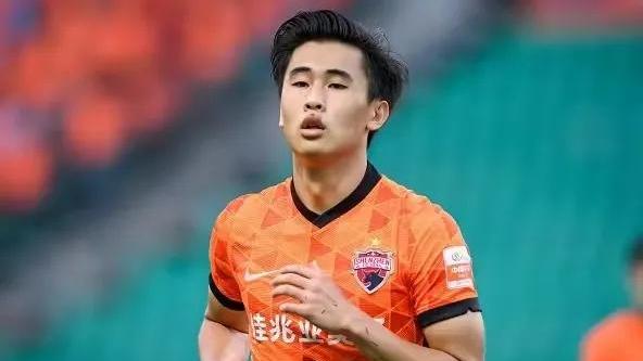 戴偉浚以欠薪為由申請自由身被駁回。(網上圖片)