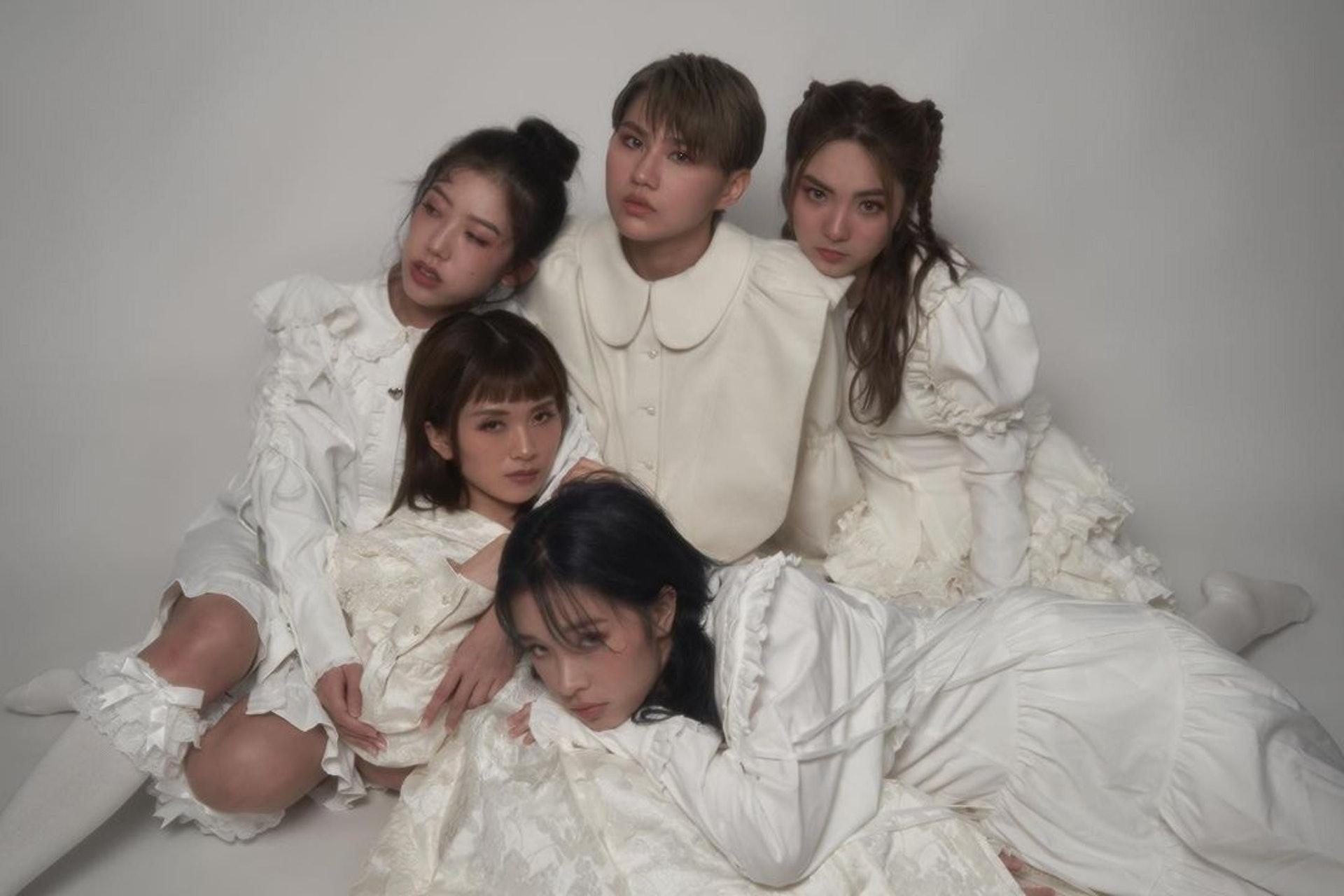 5trayz女團5位成員曝光 暐翹王子LOOK現身