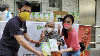 劉倩婷落區派派米糊  感受老友記的正能量