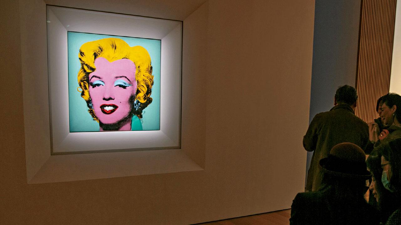 破紀錄｜安迪華荷《槍擊瑪麗蓮鼠尾草藍色》逾15億成交