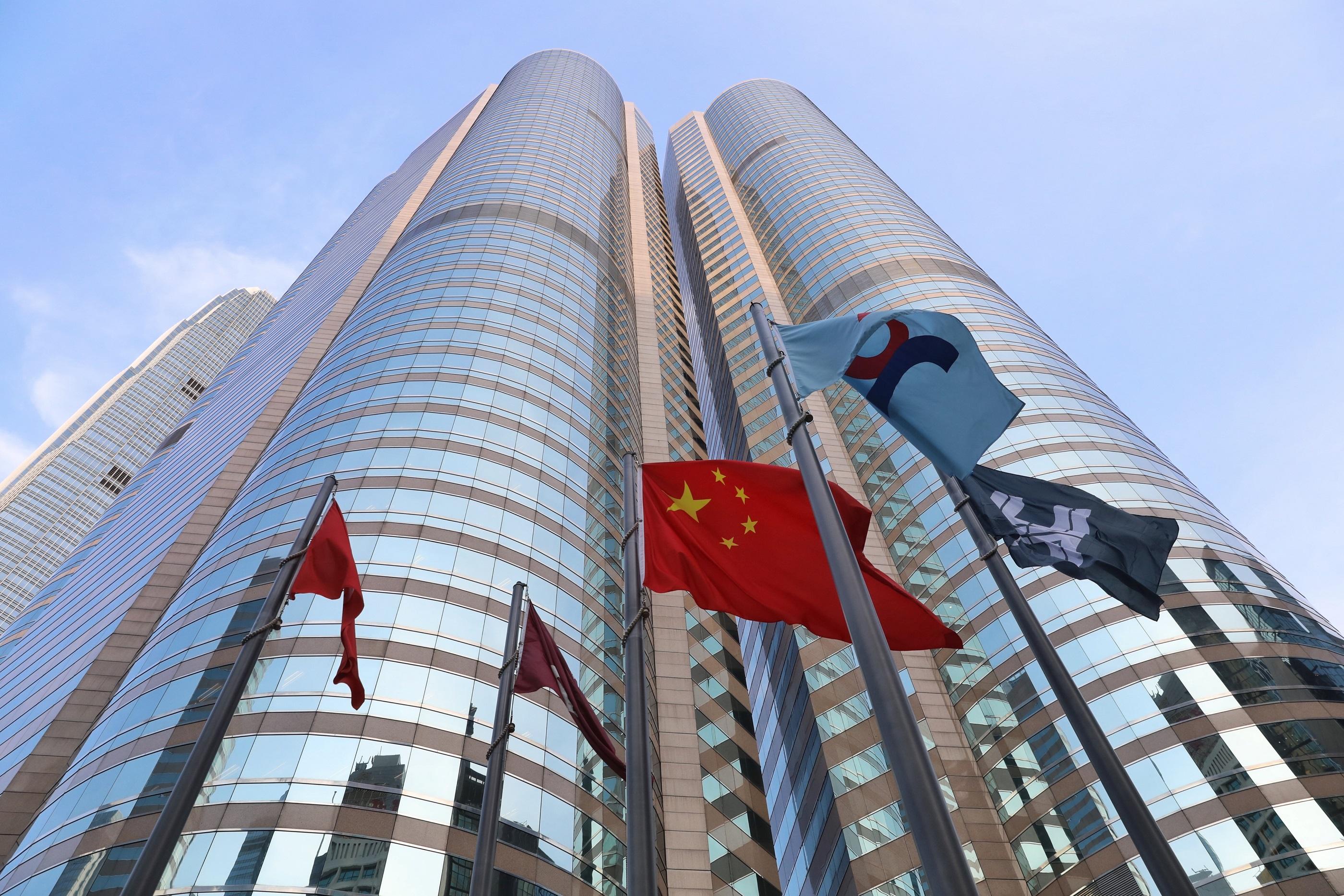 港股開市｜聯儲局會議紀錄顯示官員多支持加息  美股造好  港股高開