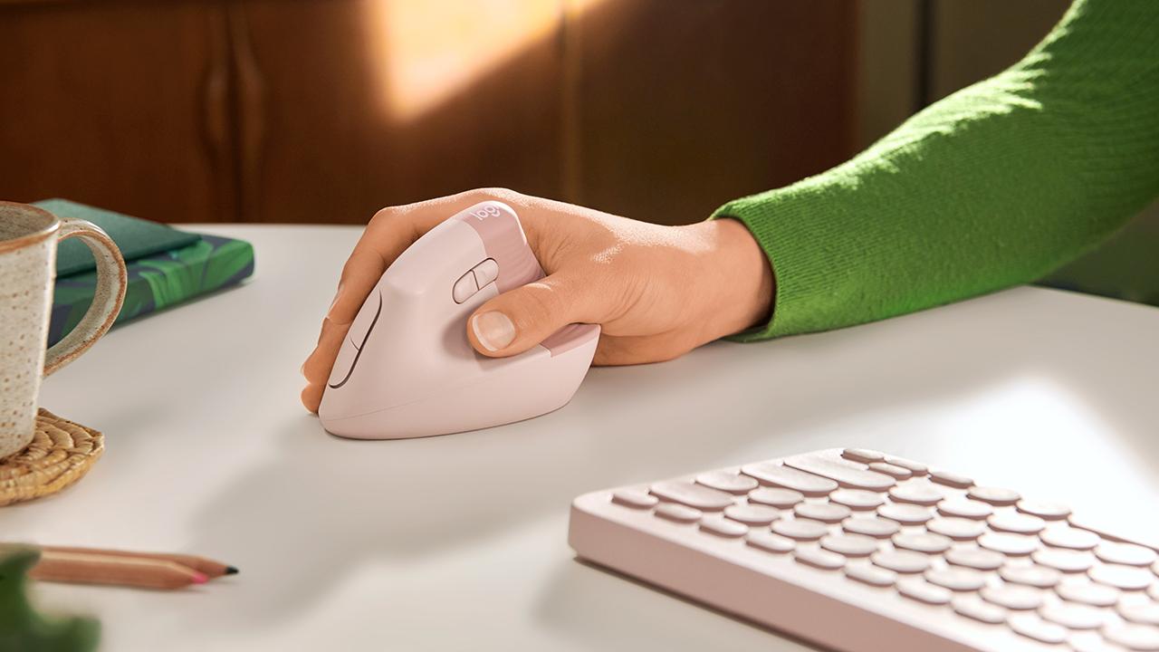 小手專用丨Logitech LIFT人體工學垂直滑鼠