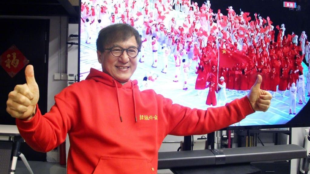 成龍表示，希望每一個人都安全生活在陽光之下。(成龍微博)