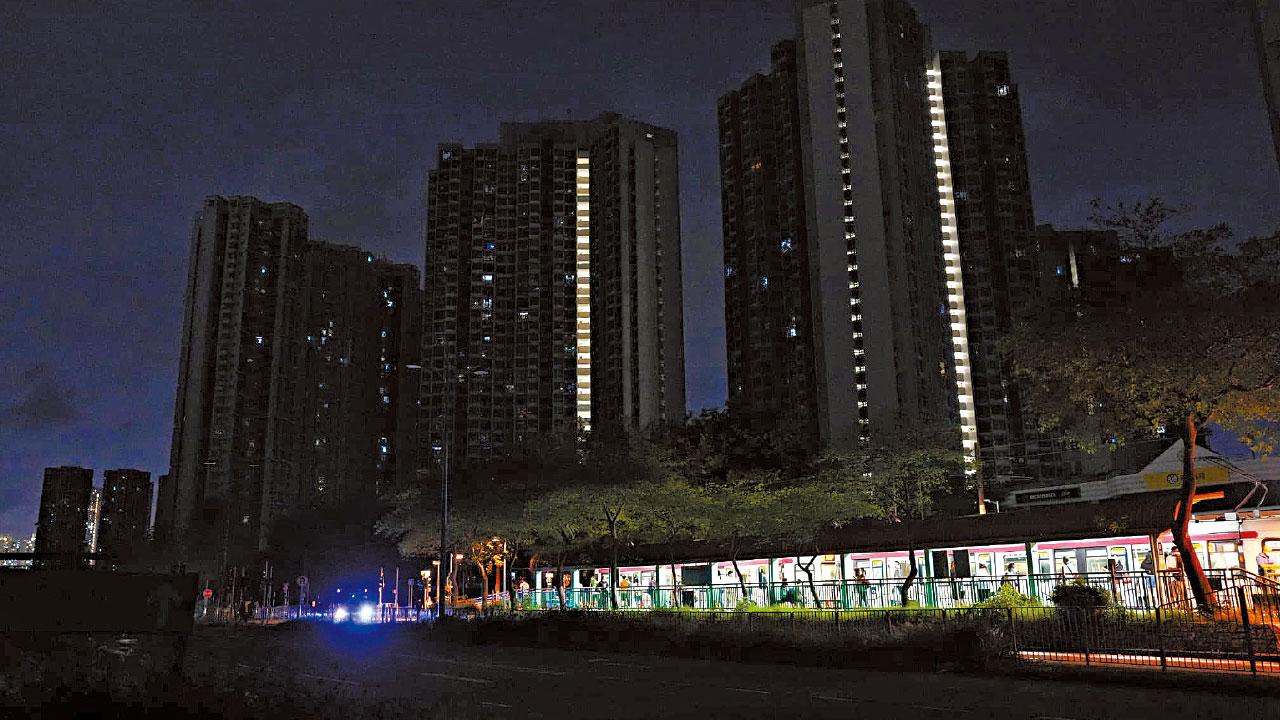 元朗天水圍屯門大停電 猛火燒斷輸電橋