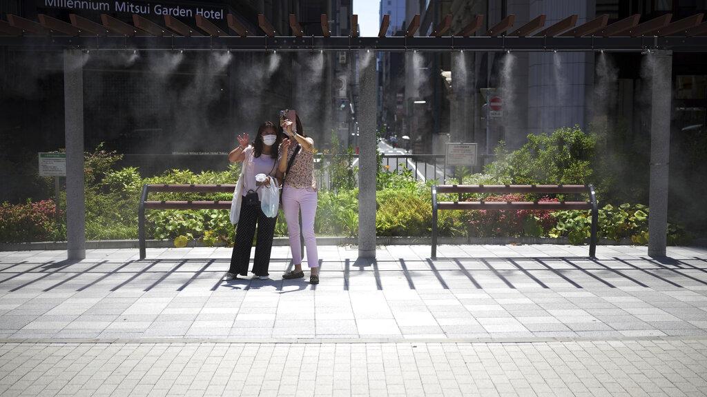 日本酷熱天氣持續。(美聯社)