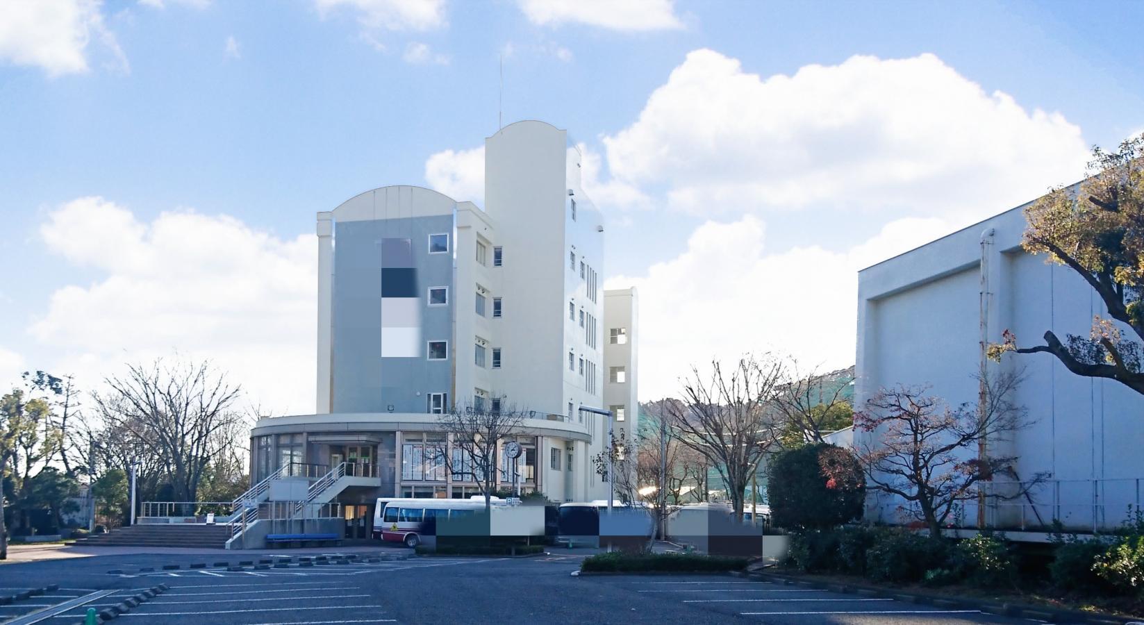 日本高校因為未有領牌經營校車，令校長被檢控。(網上圖片)