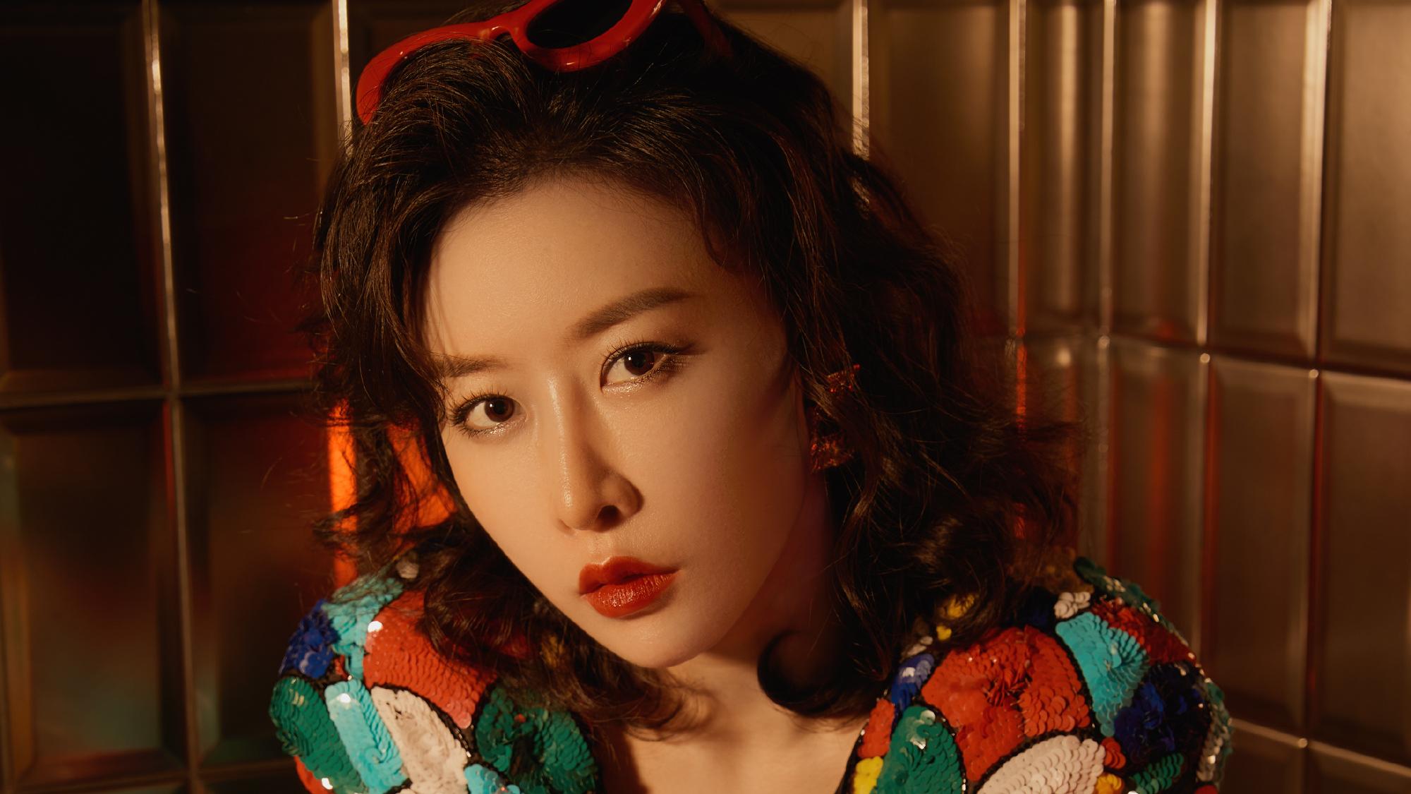 月薪30萬｜聯交所譴責《浪姐3》女星 以假資歷任細價股董事