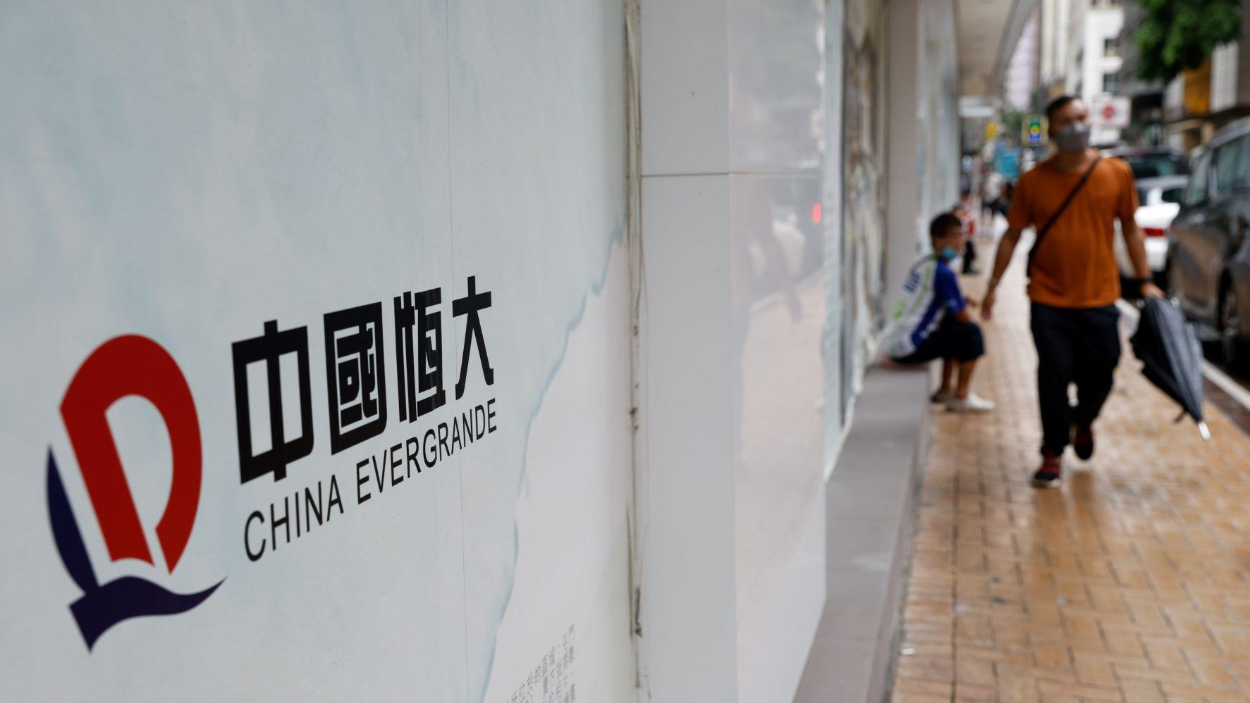 彭博專欄：向財困內房追債時採取觀望態度　最終只會空手而回