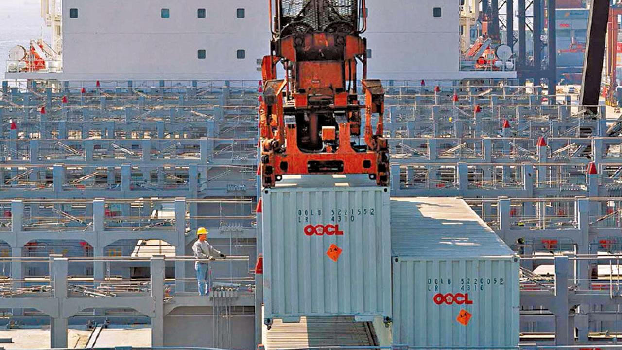 波羅的海指數本月跌兩成 東方海外瀉15%