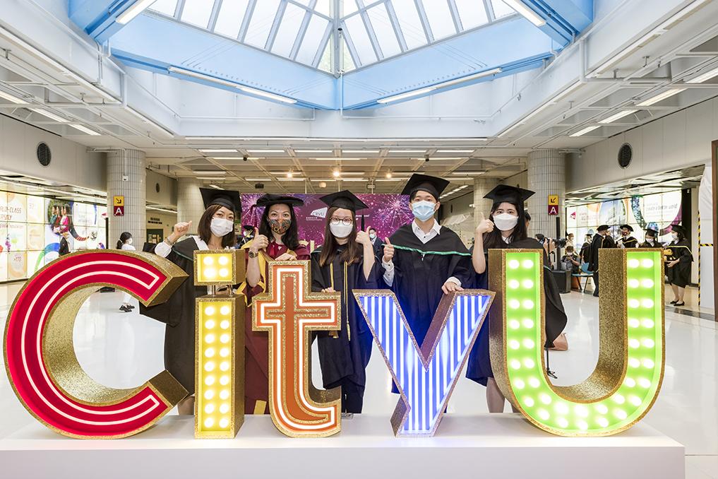 城大畢業生全職就業比率為八大資助院校之冠 