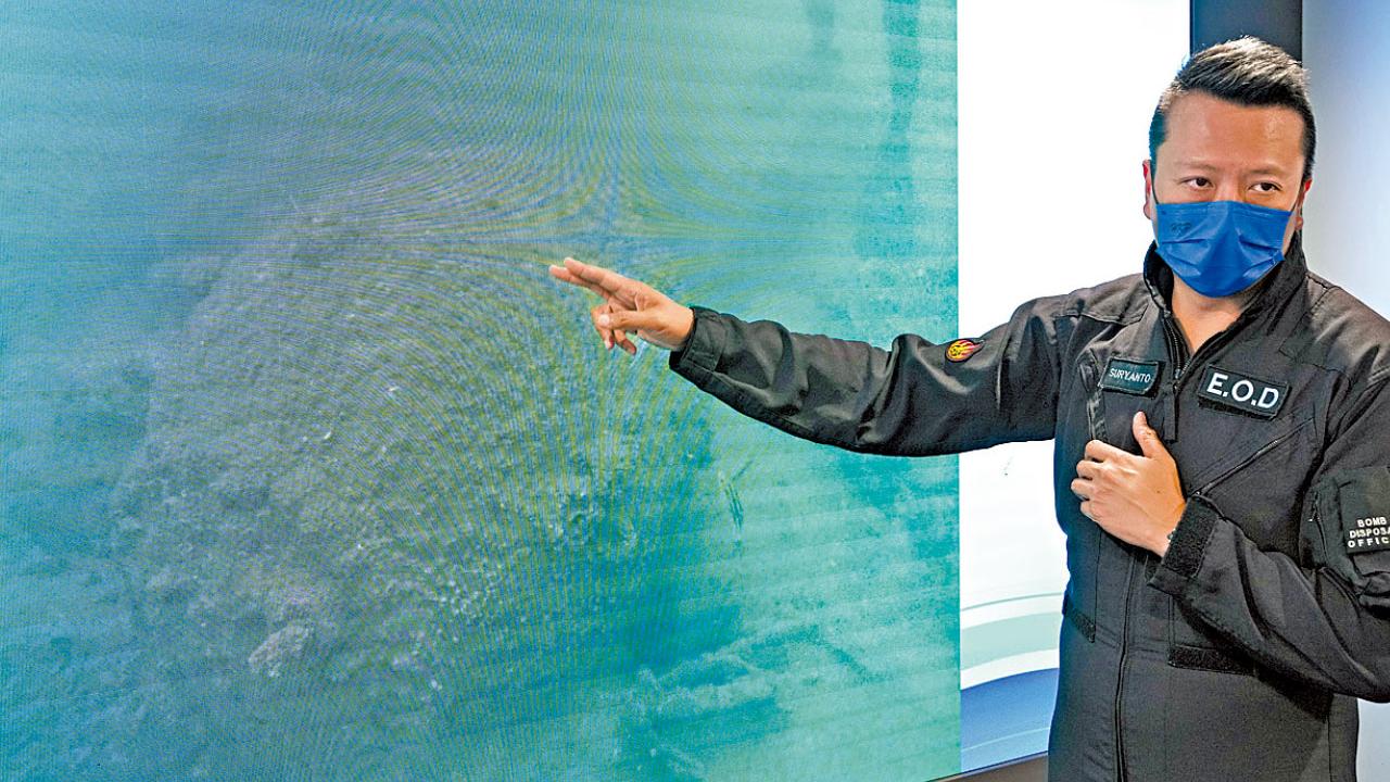 鶴咀海底現完整水雷 或藏500磅TNT炸藥 警方今午派員引爆