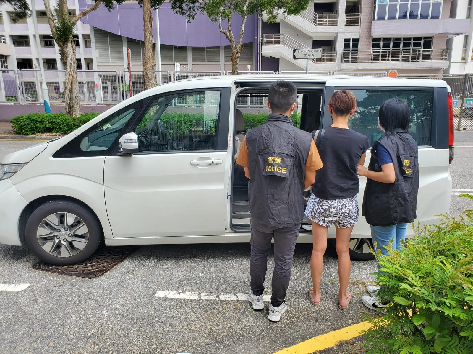 警拘49歲女涉將軍澳5宗超市盜竊  偷日本青提子蜜瓜煙肉等3445元貨